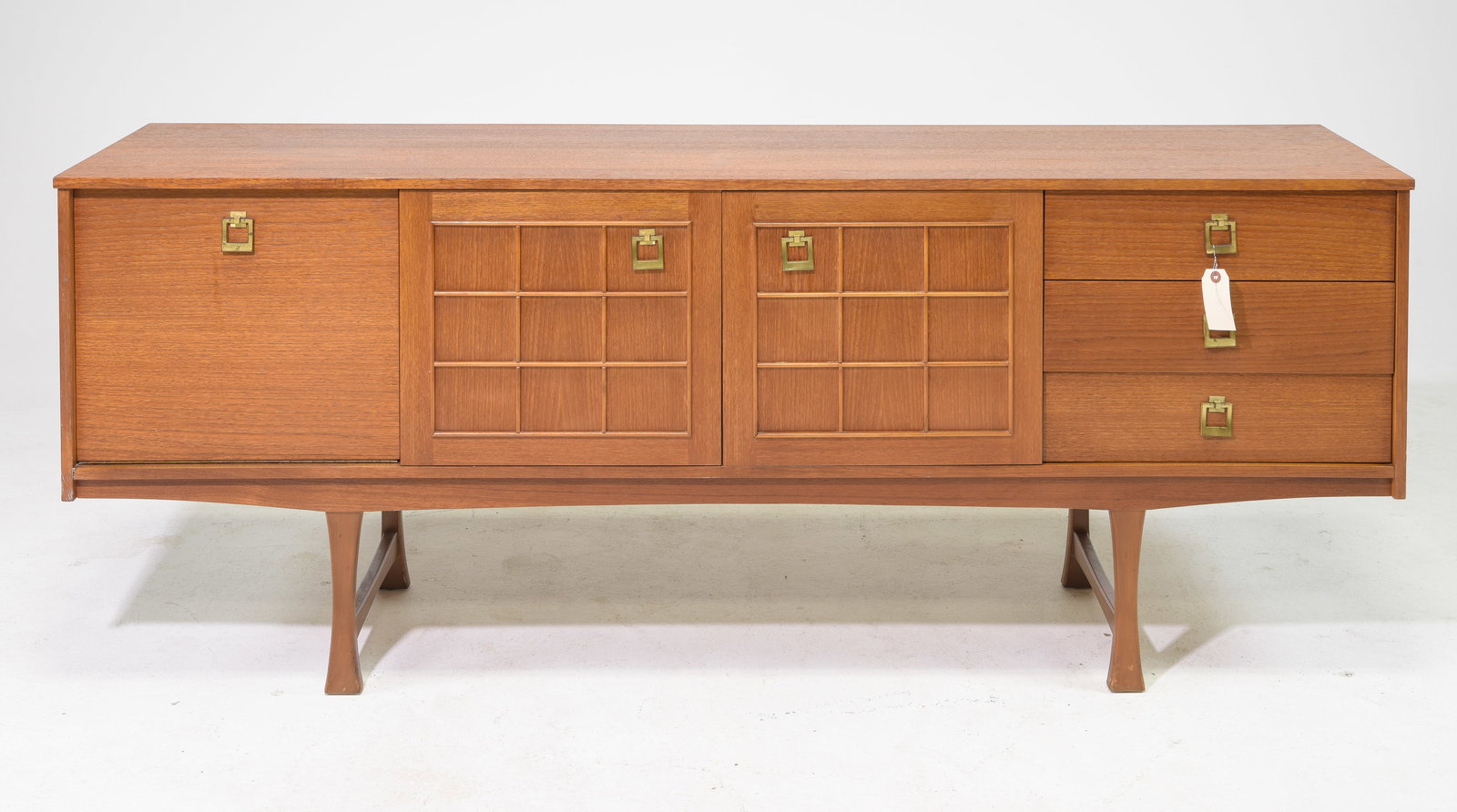 Mid Century Modern Sideboard by Stonehill (1 of 9)