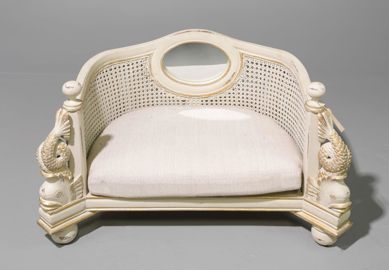 Double Caned Pet Bed with Dolphin Carving (1 of 5)