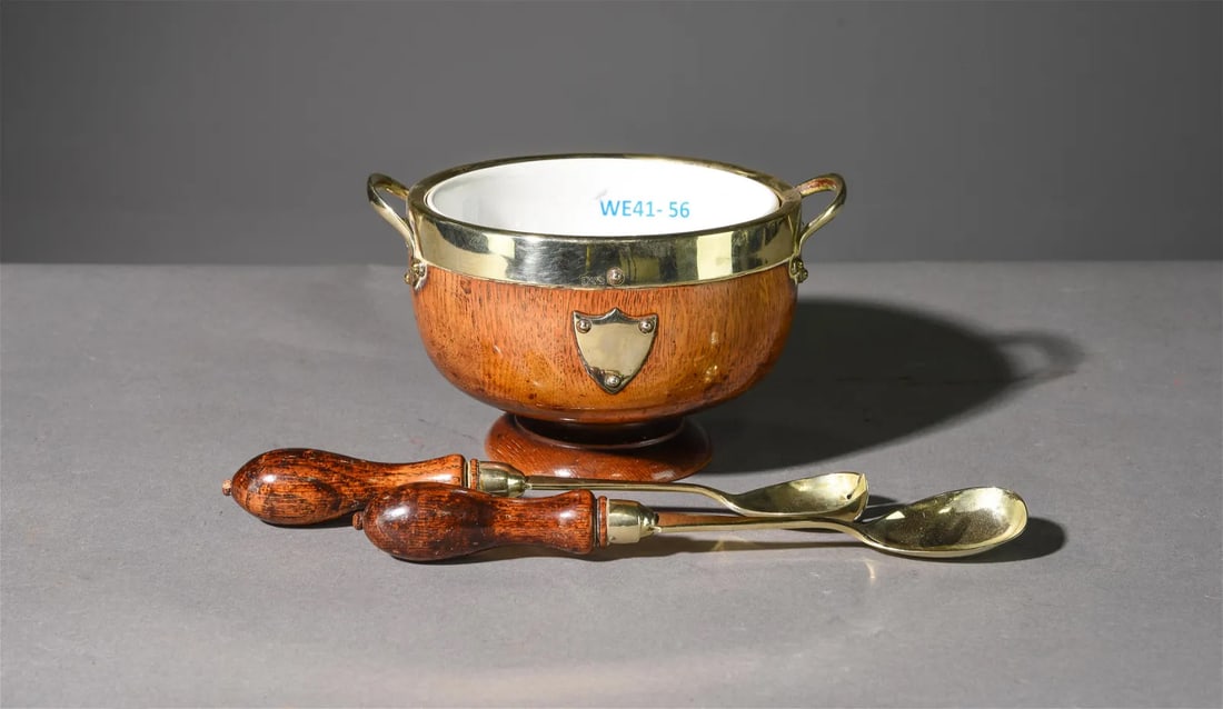 British Small Oak Trophy Bowl with Utensils (1 of 4)