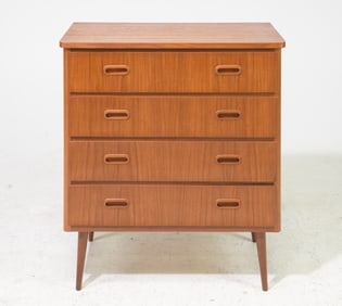 Scandinavian Mid Century Modern 4 Drawer Chest