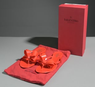 V. Valentino Pair of Red Bow Flip-Flops Size 39