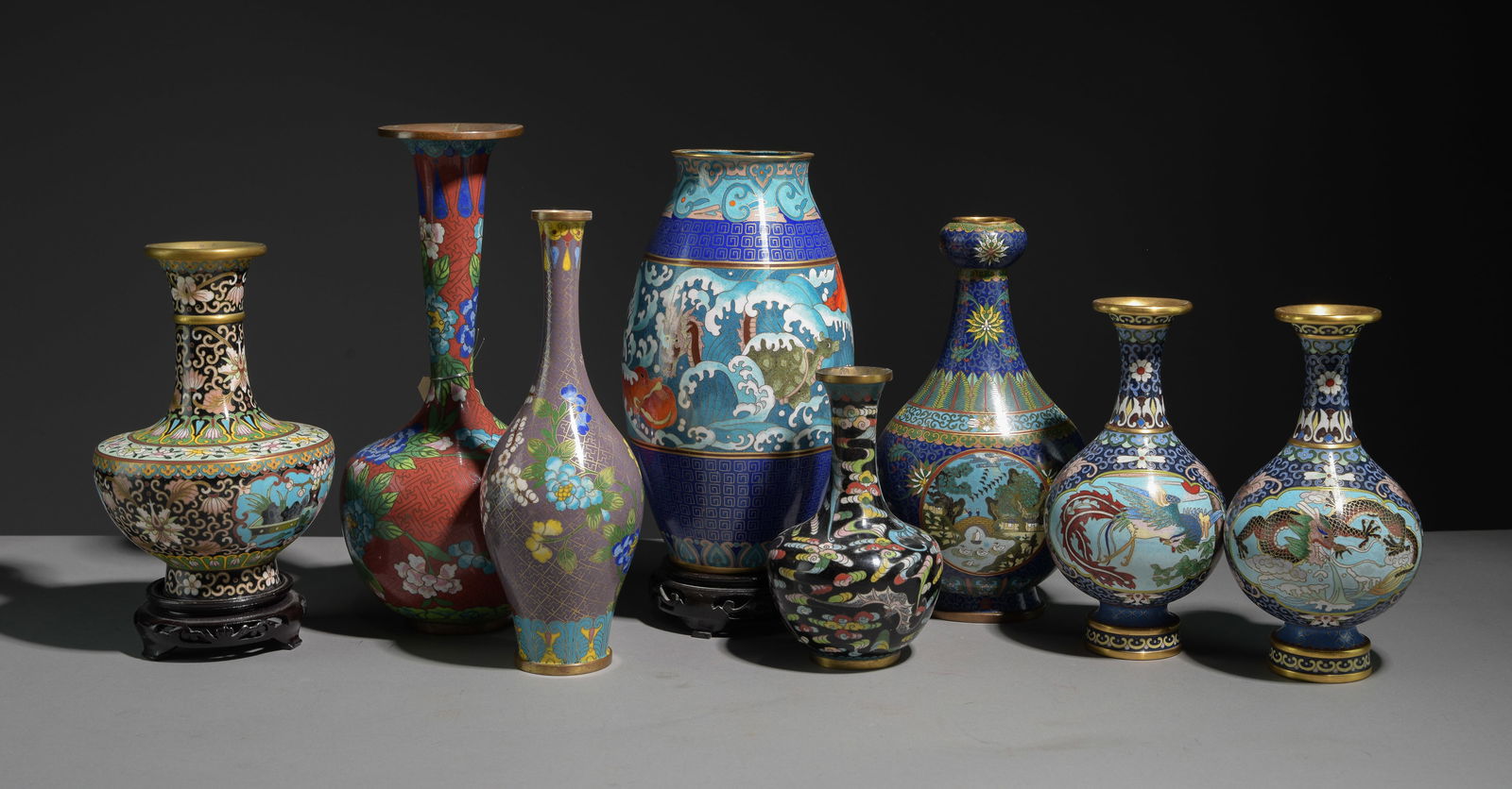 8pcs Assorted Chinese Cloisonne Vases & Urns (1 of 5)