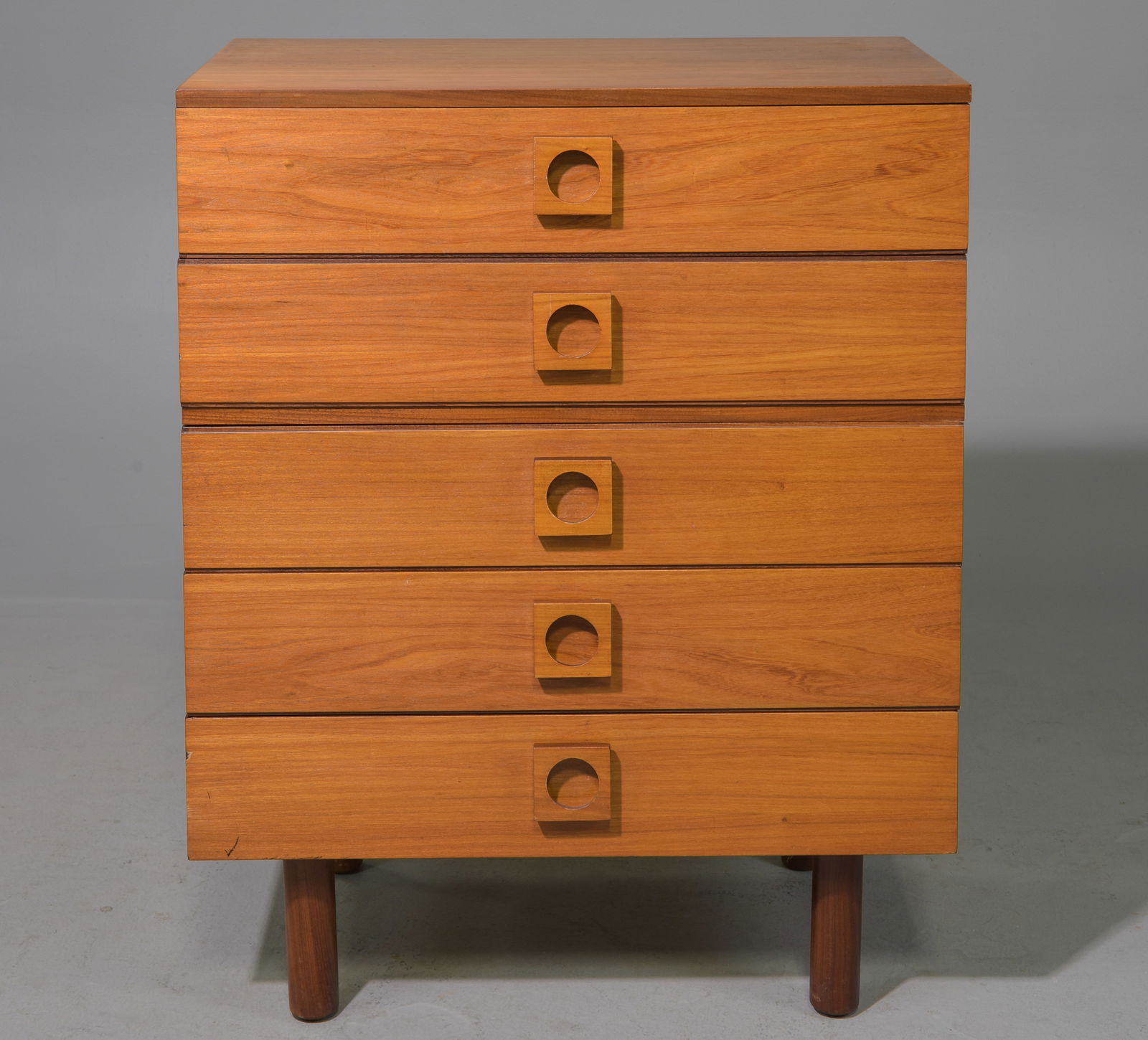 Mid Century Modern Five Drawer Chest with Square Pulls (1 of 6)