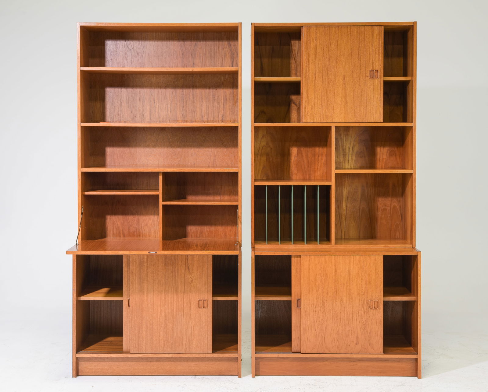 2 Mid Century Modern Wall Units / Bookcases (1 of 8)