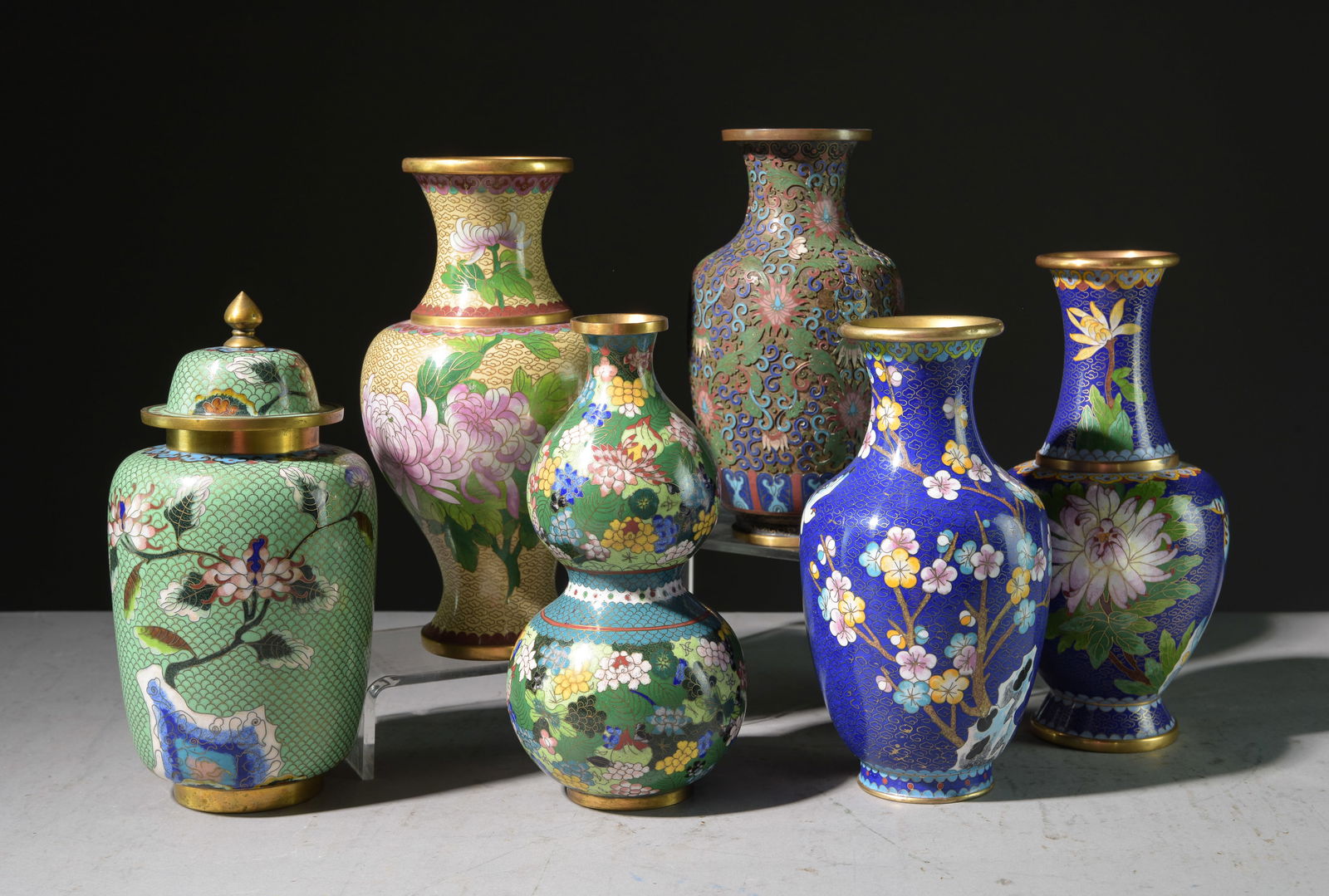 6 Assorted Chinese Cloisonne Vases & Urn (1 of 5)