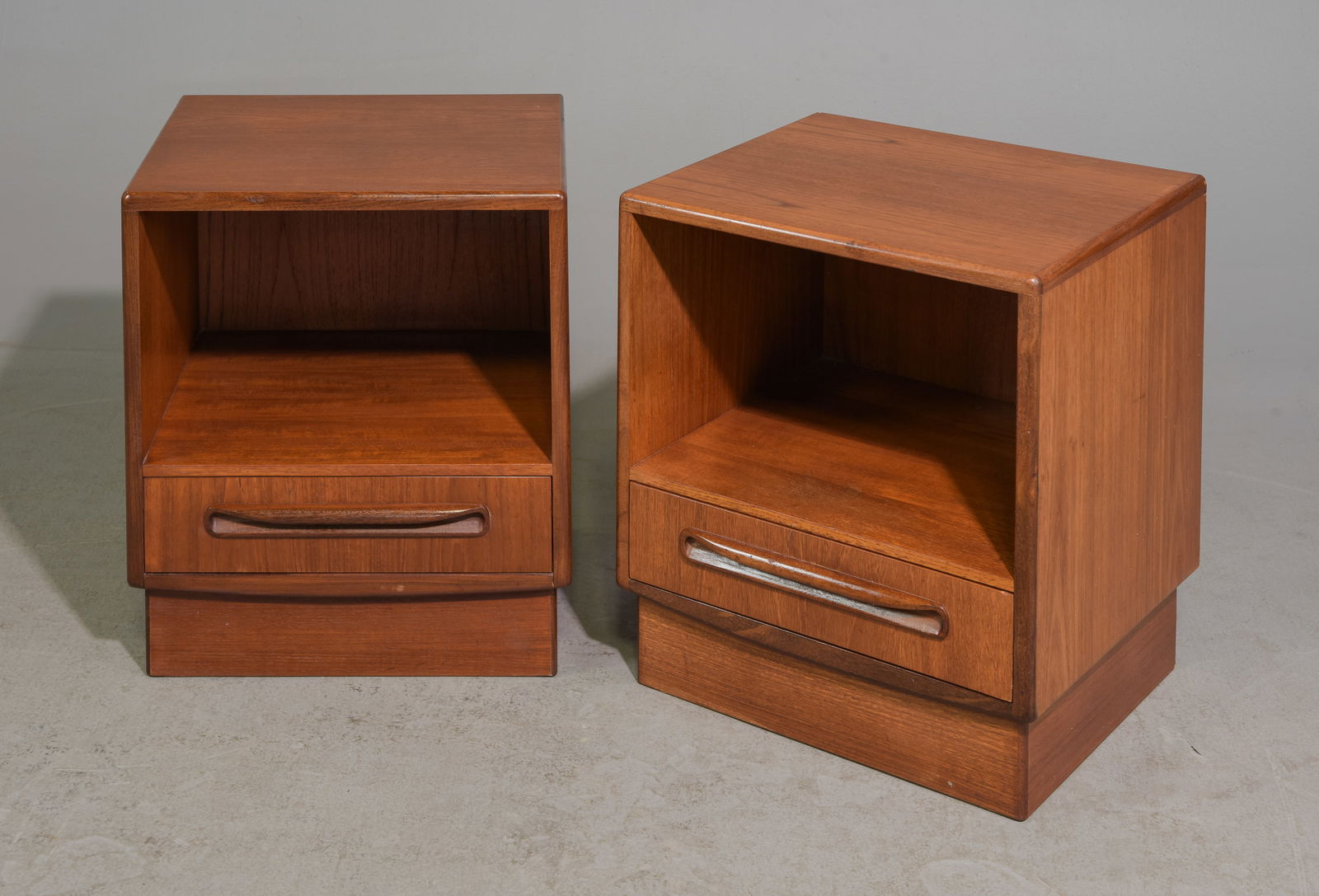 2 Mid Century Fresco Nightstands By G-Plan (1 of 5)