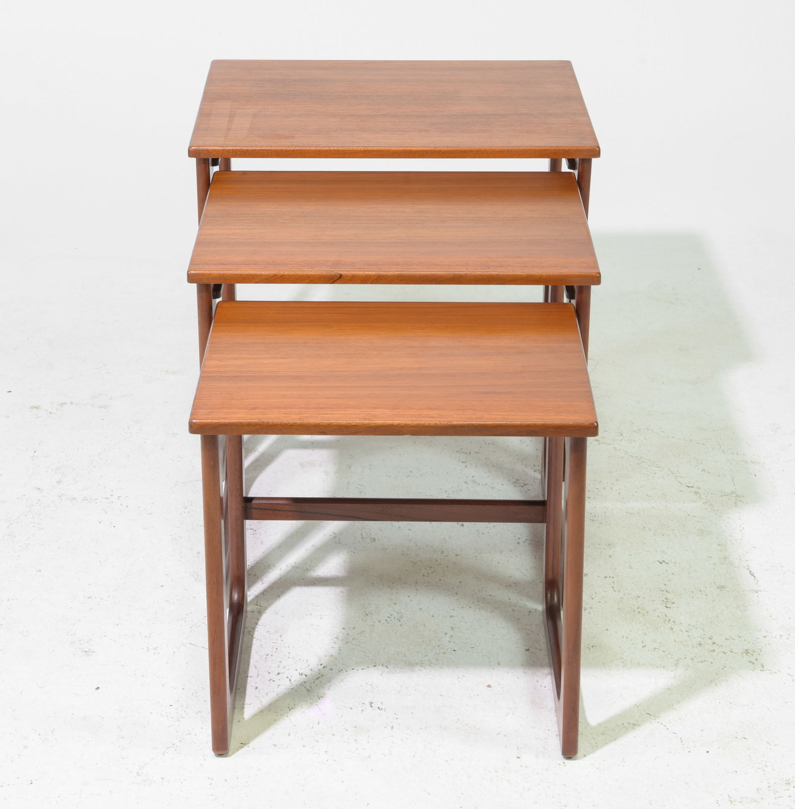 Mid Century Modern Nest of 3 Tables by McIntosh (1 of 4)