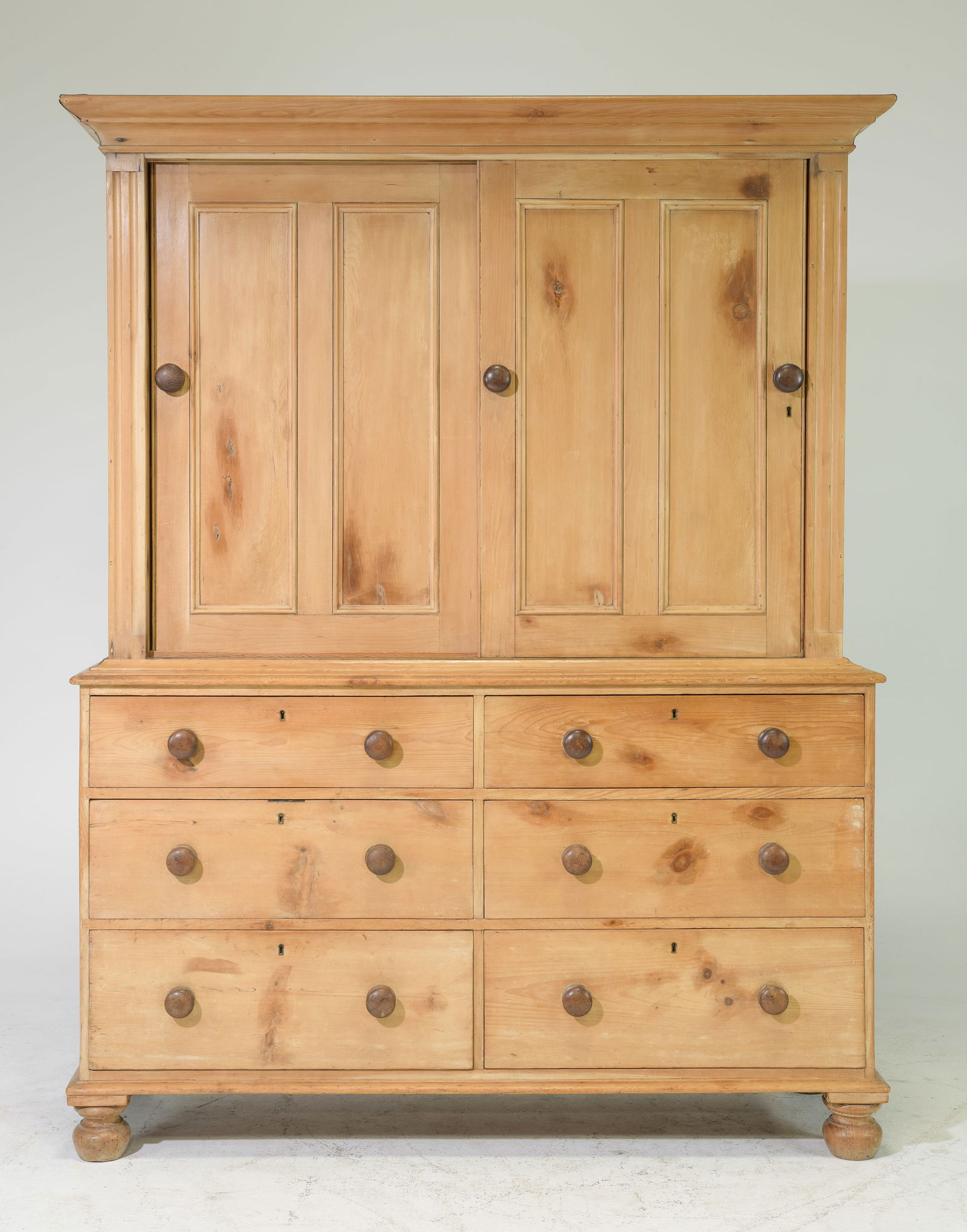 English Pine Stepback Sliding Door Cupboard (1 of 8)