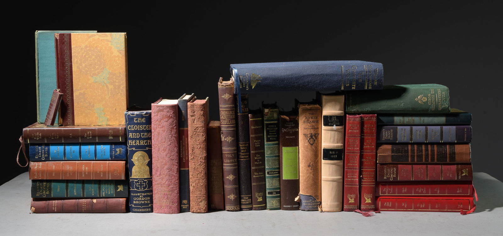 29 Assorted English Novels / Books (1 of 8)