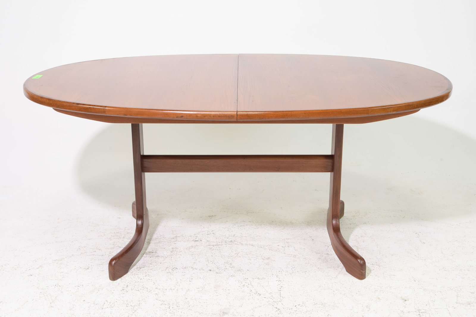 Oval Mid Century Teak Dining Table By G-Plan: This Danish Modern Style Teak Dining Table includes a pop-out butterfly style leaf & is made by Mid Century Modern Furniture Maker G Plan ( GPlan ), part of their fresco range. - 29 in tall x 65 x 42,