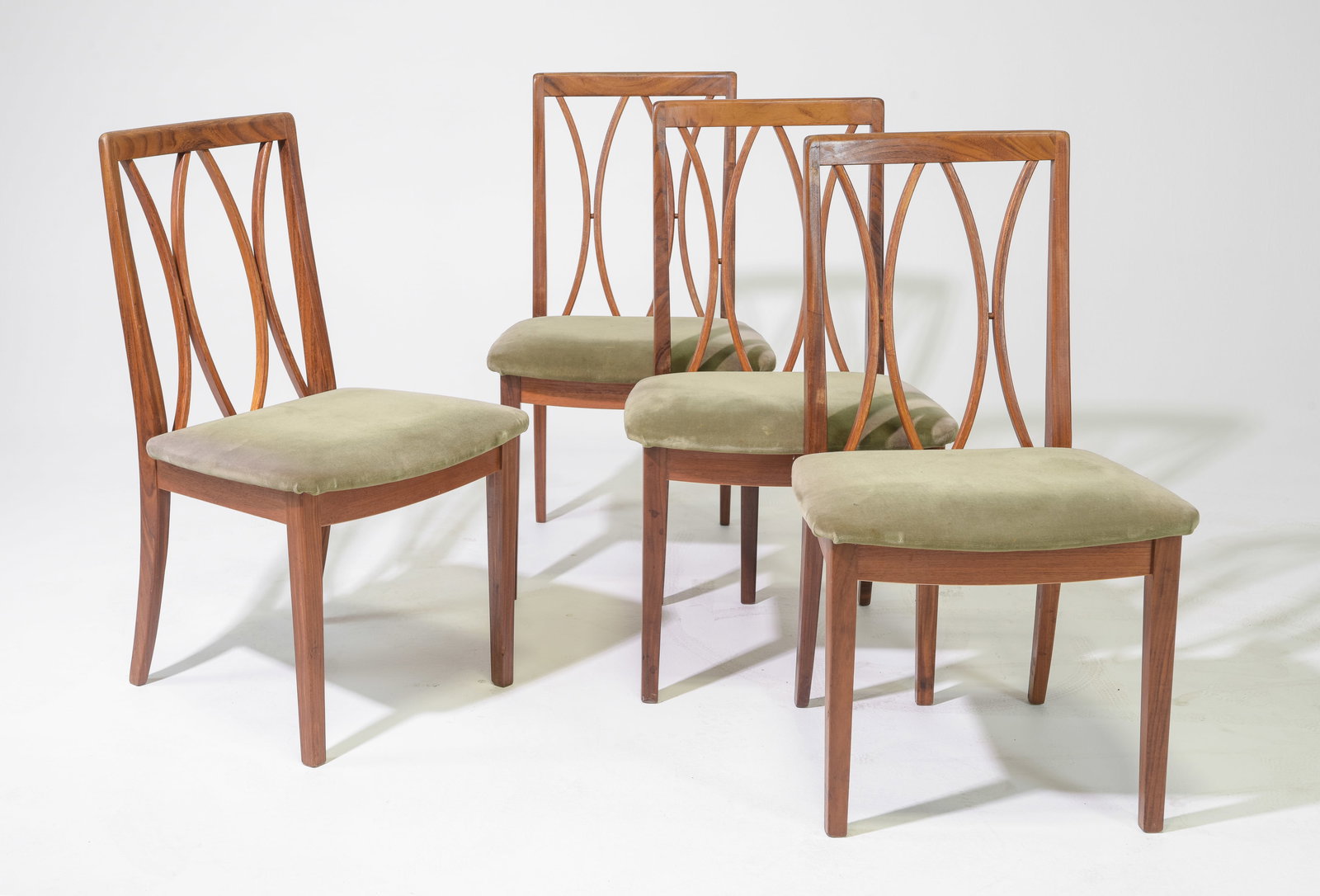 Set of 4 Mid Century Modern G-Plan Chairs (1 of 5)