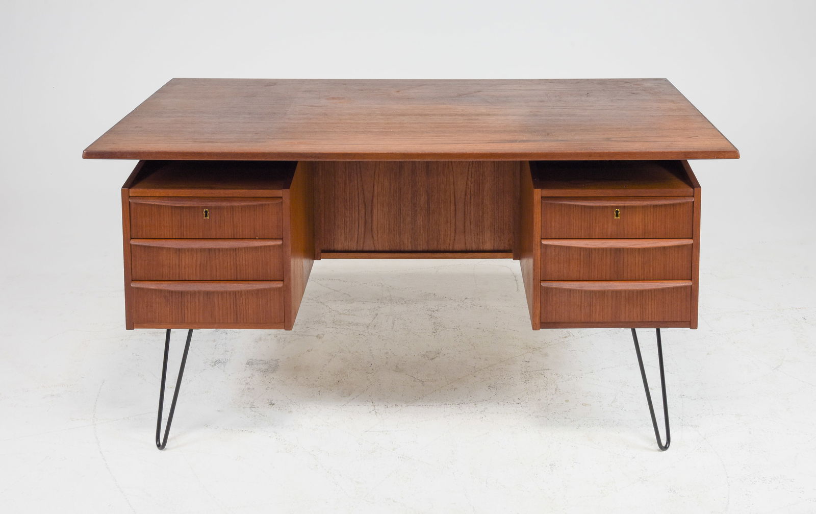 Danish Modern Desk On Hair Pin Legs (1 of 9)