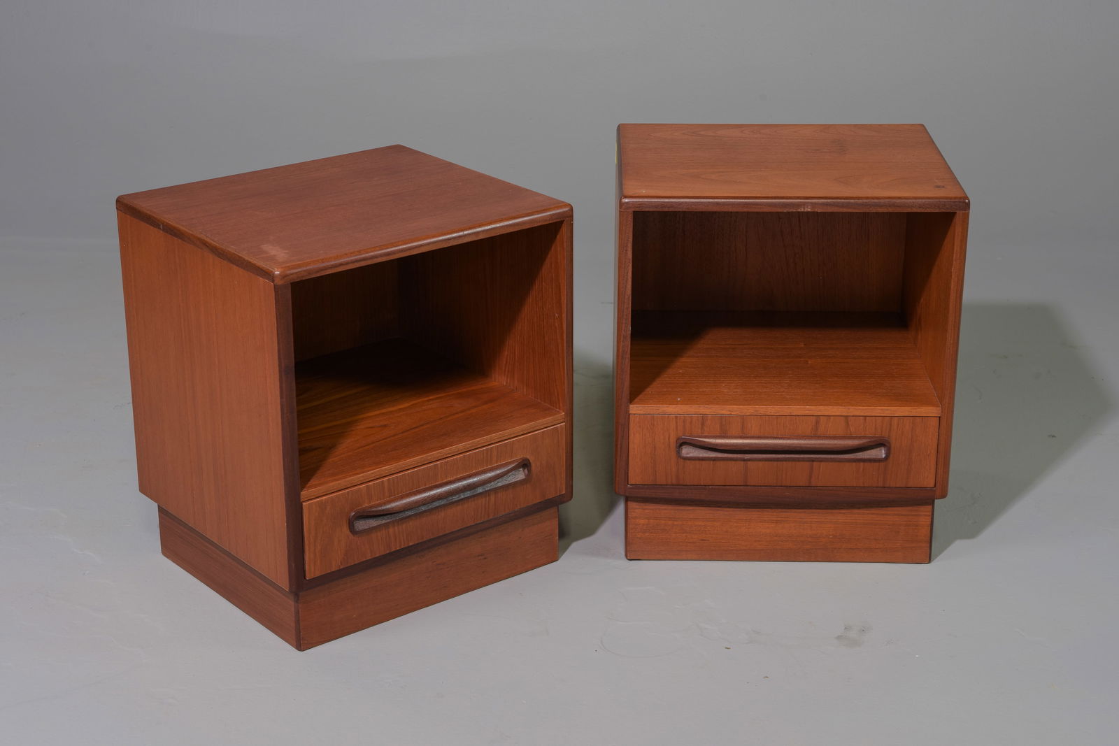 2 Mid Century Fresco Nightstands By G-Plan (1 of 6)
