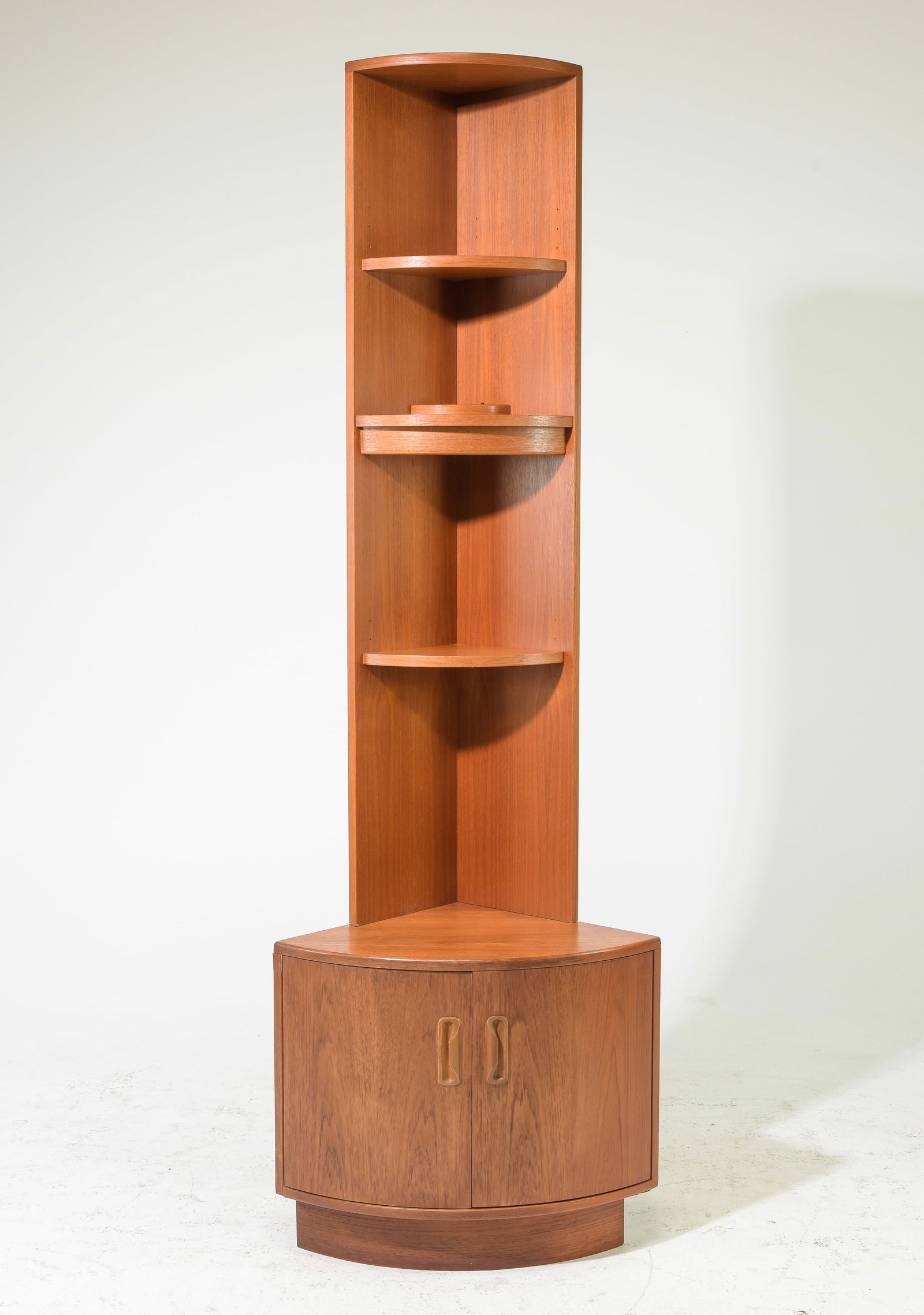 Mid Century Modern Corner Cabinet - Gplan #2 (1 of 4)