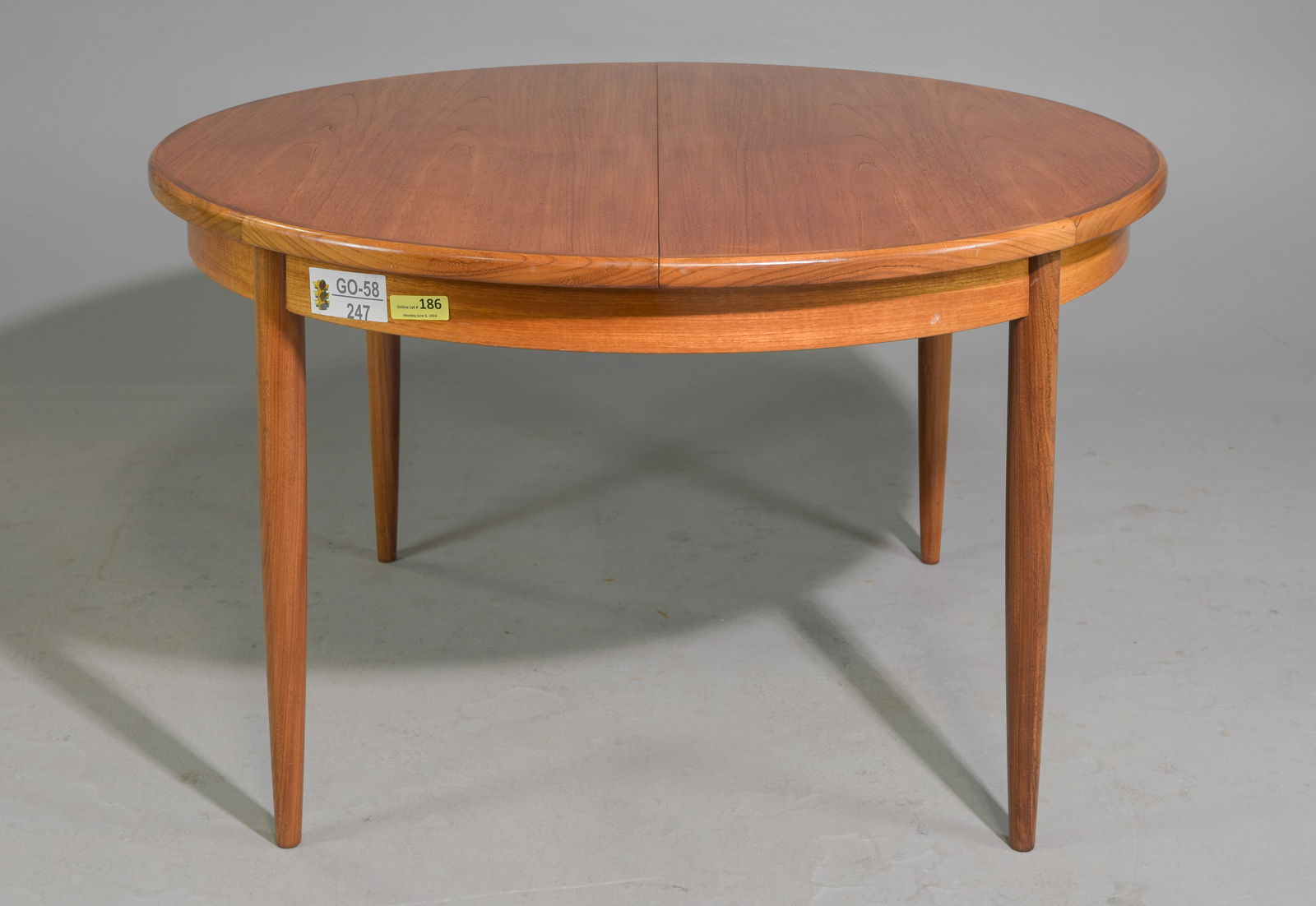 Mid Century Modern Round Dining Table (1 of 3)