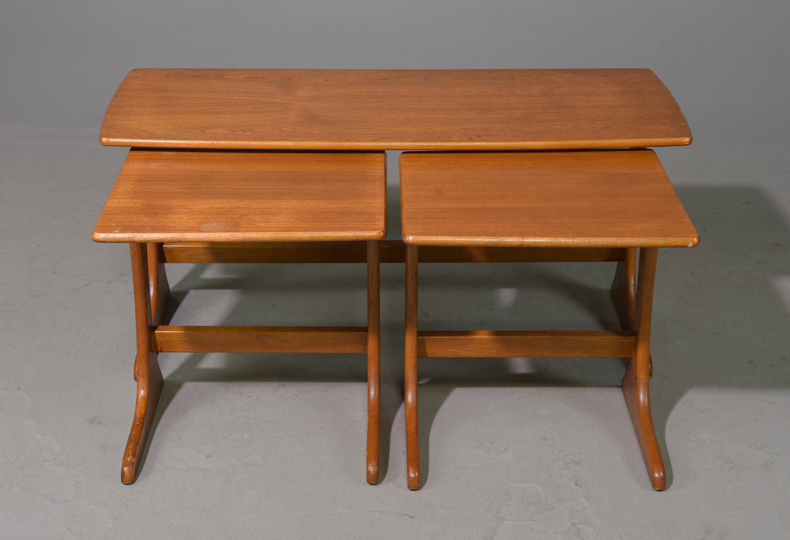 Mid Century Modern Nest / Coffee Table: Danish Modern Style Nest / Coffee Table - 18.5 in tall x 39 x 16