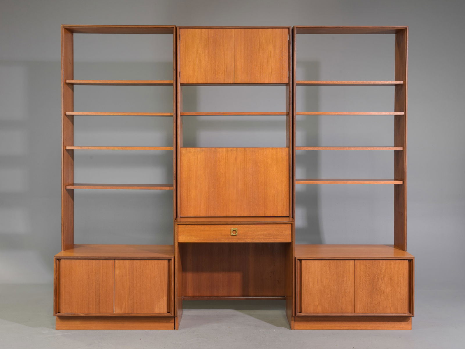 3 Mid Century Modern G-Plan Bookcases / Wall Units (1 of 11)