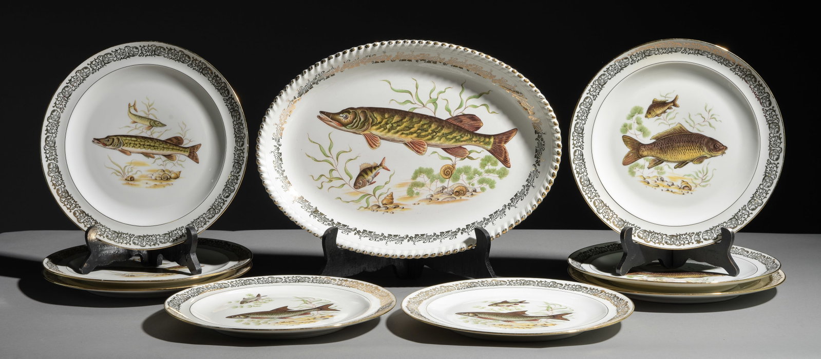 9pc French Fish Plate Set - Platter & 8 Plates: 9pc French Fish Plate Set - Platter & 8 Plates - 1.75 in tall x 14.5 x 10.5