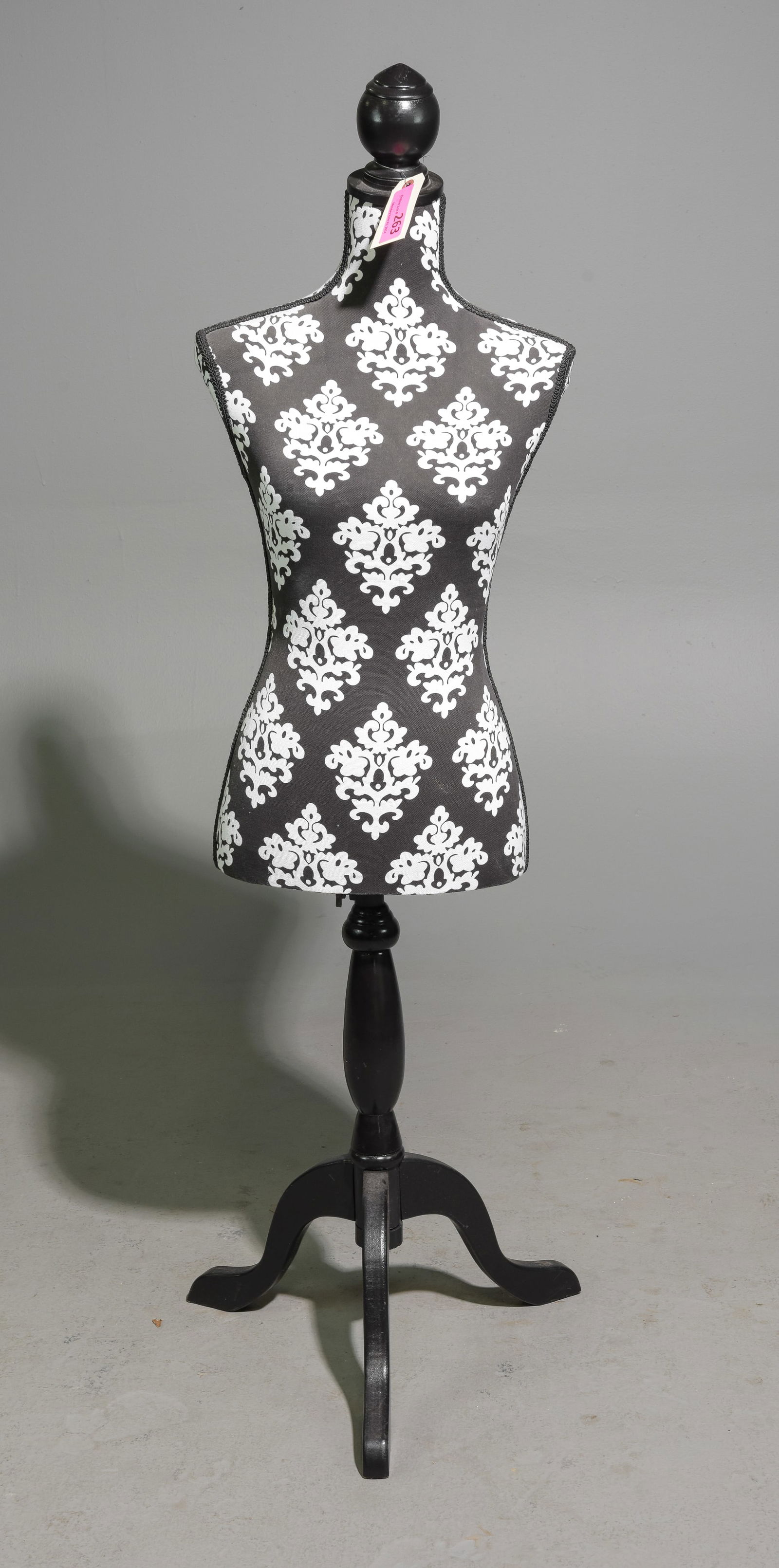 Mannequin / Dress Form #1 (1 of 4)