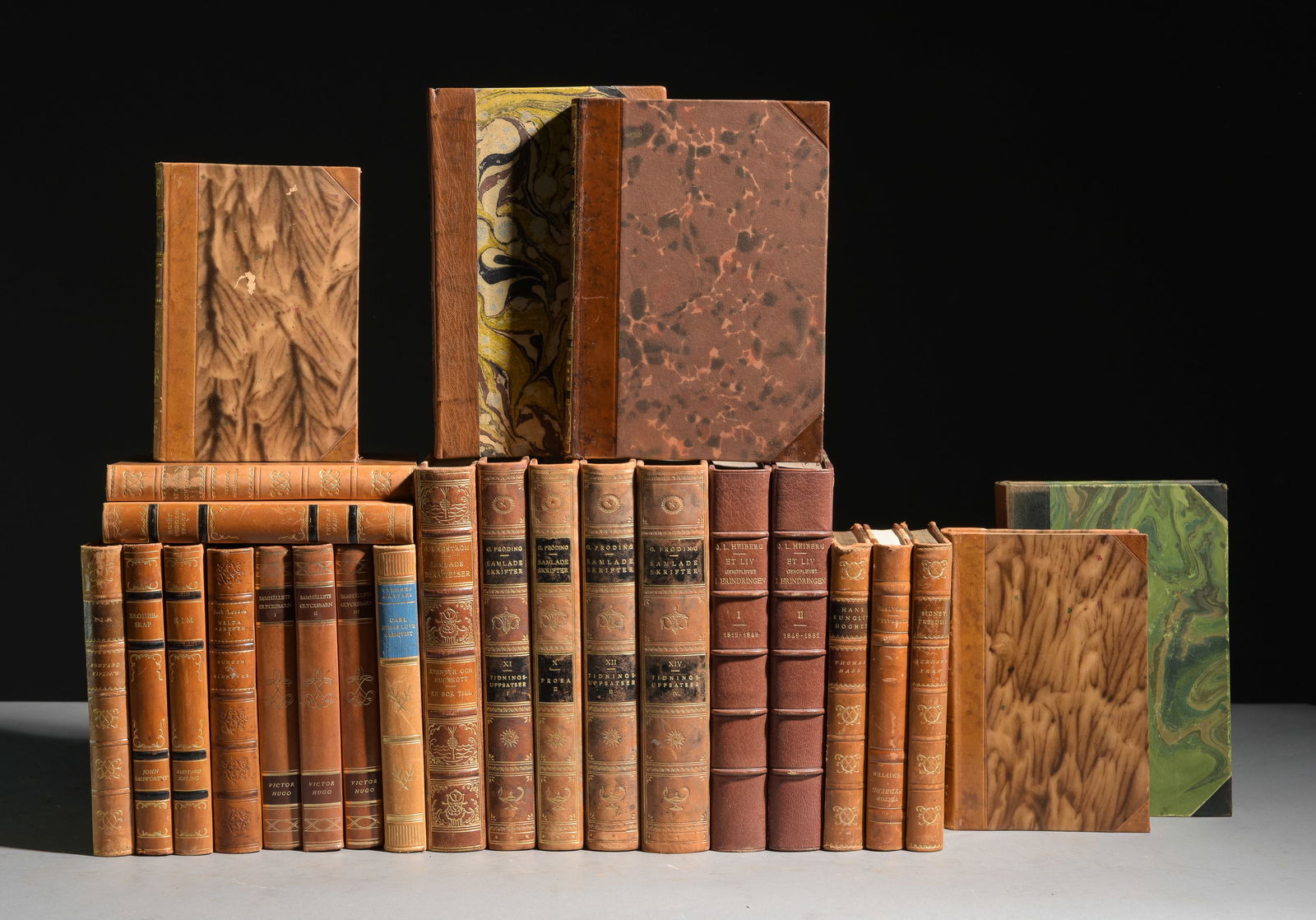 25 Leather Bound European Books / Novels (1 of 6)