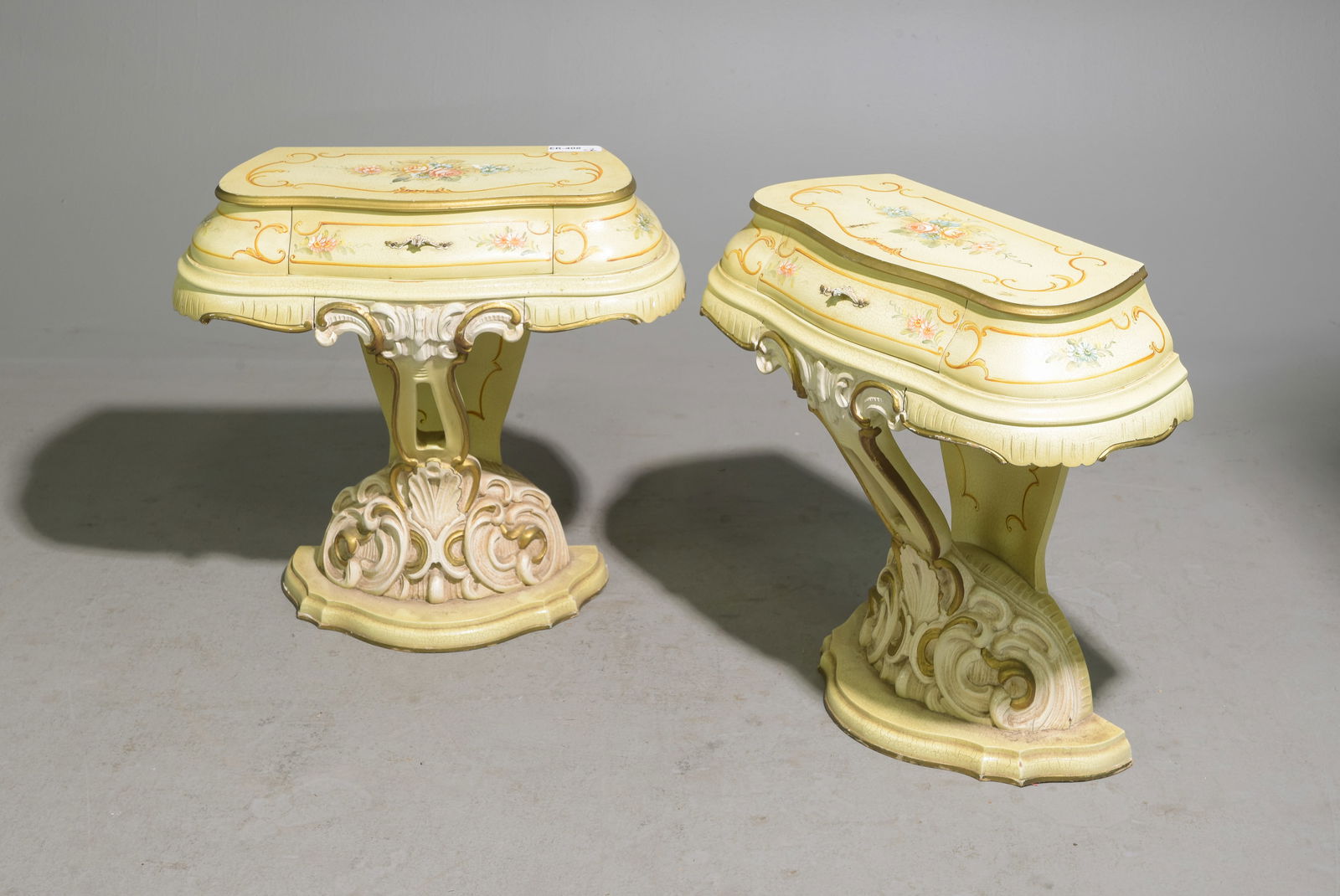 2 Italian / French Style Nightstands (1 of 6)