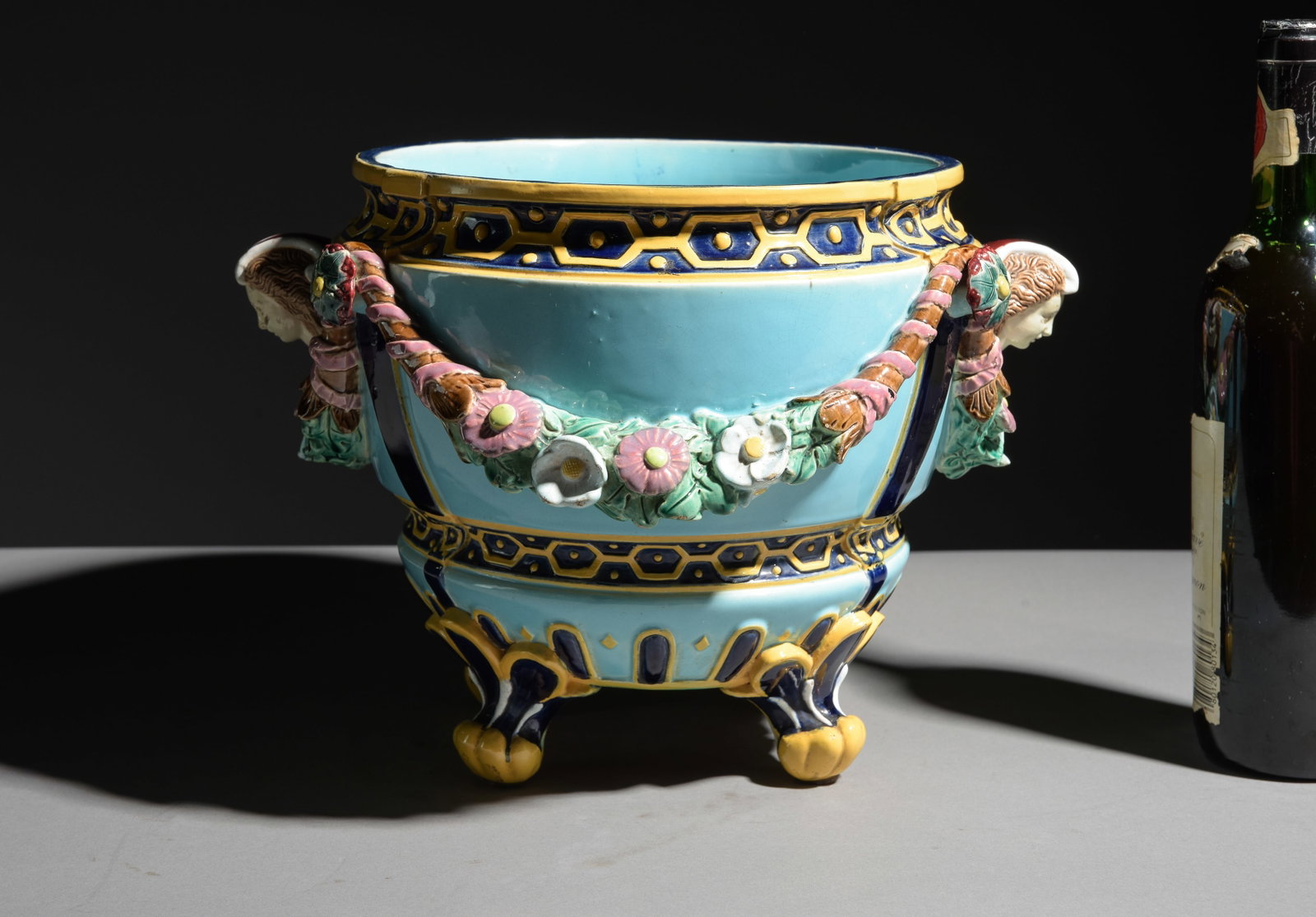 Holdcroft Majolica Jardiniere / Planter: Holdcroft Majolica Jardiniere / Planter - 9.5 in tall x 14 x 13