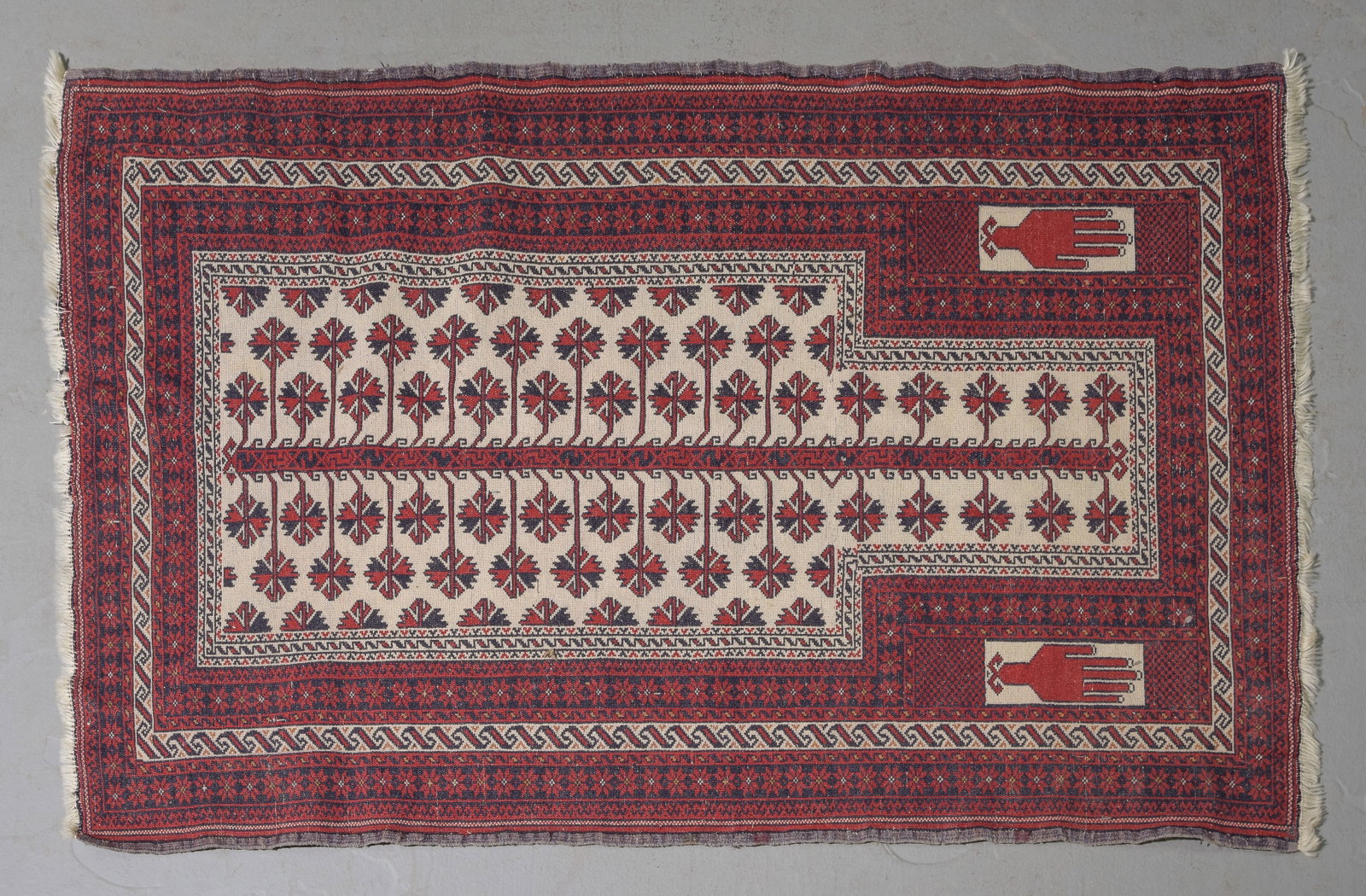 Hand Woven Persian Prayer Rug - 4'11 x 3'5: Hand Woven Persian Prayer Rug - 4'11 x 3'5