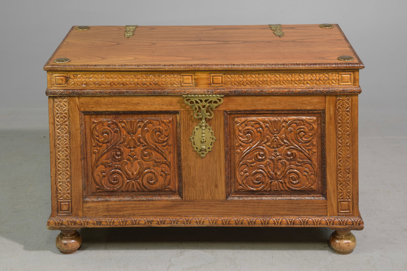 British Carved Oak Blanket Chest / Trunk (1 of 5)