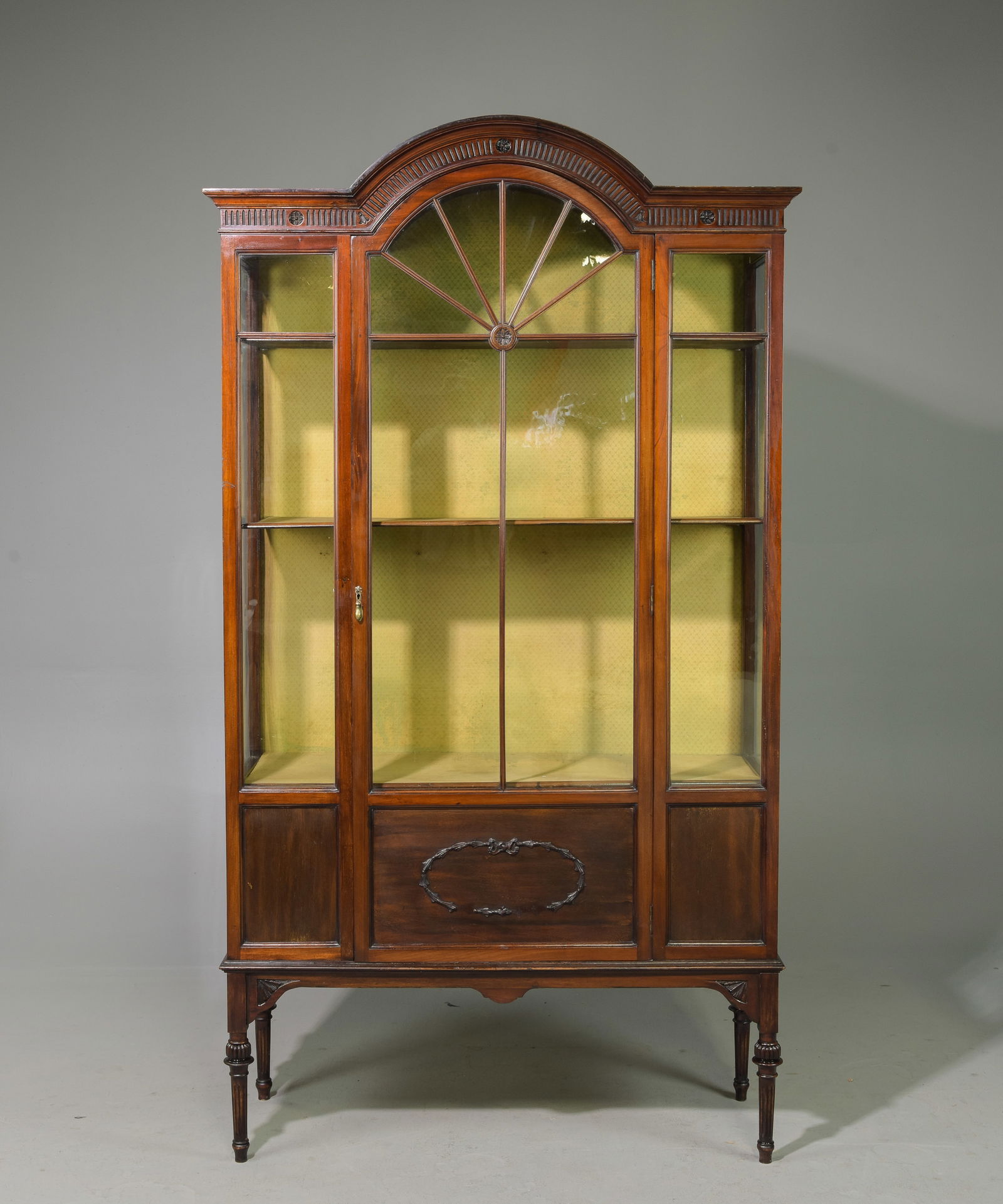 British Mahogany Showcase / Display Cabinet c.1930's (1 of 4)