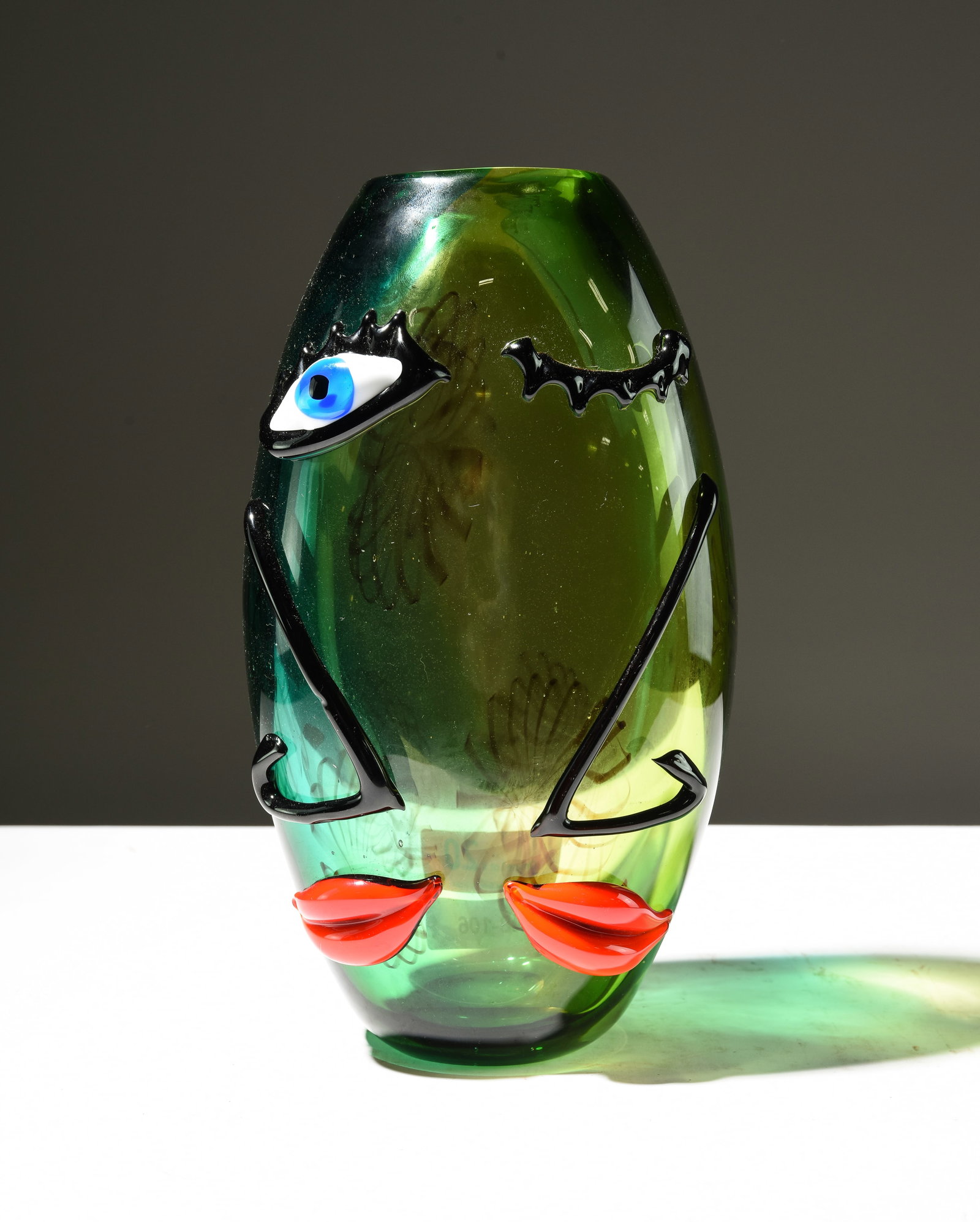 Murano Hand Blown Art Glass Face Vase: Murano Hand Blown Art Glass Face Vase - 13 in tall x 8 x 5 - Attributed to Alfredo Barbini