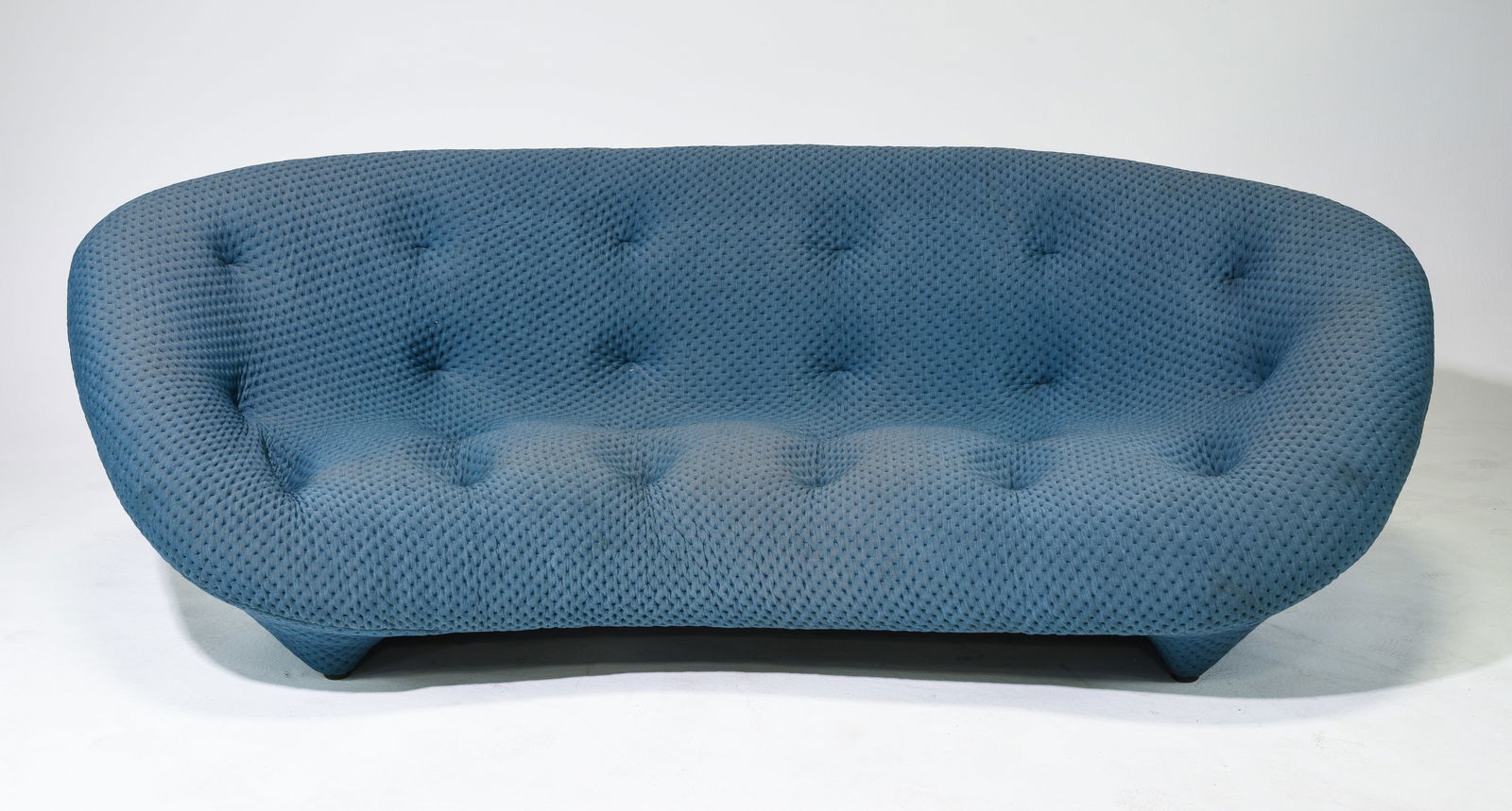 Ligne Roset Ploum Blue Tufted Sofa: Ligne Roset Ploum Blue Tufted Sofa - This was designed by Ronan & Erwan Bouroullec for Ligne Roset - 34 in tall x 100 x 46, Seat height is 12 inches