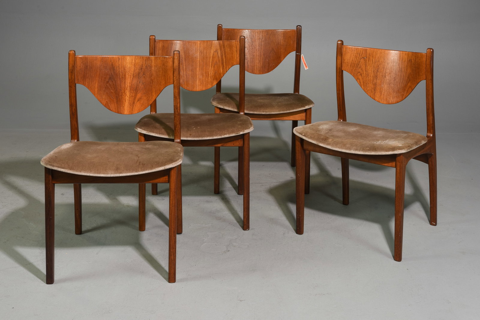 Set of 4 Mid Century Modern Dining Chairs: Set of 4 Danish Modern Style Dining Chairs - 32 in tall x 20 x 19, Seat height is 17 inches
