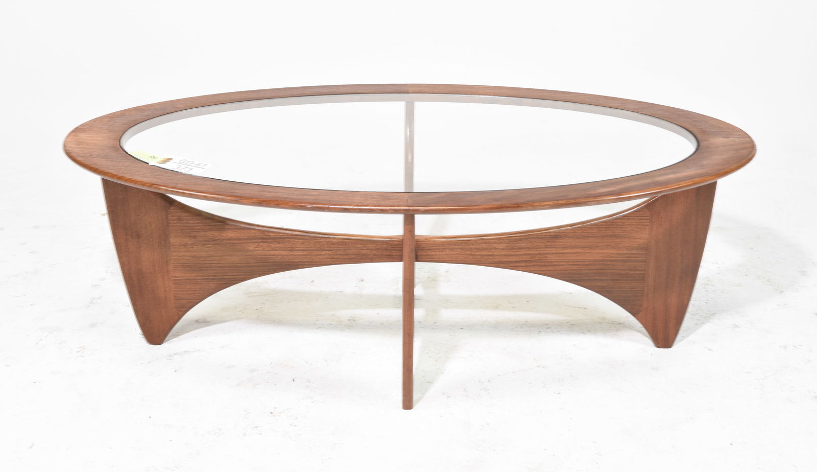 Mid Century G-Plan Round Astro Coffee Table (1 of 3)
