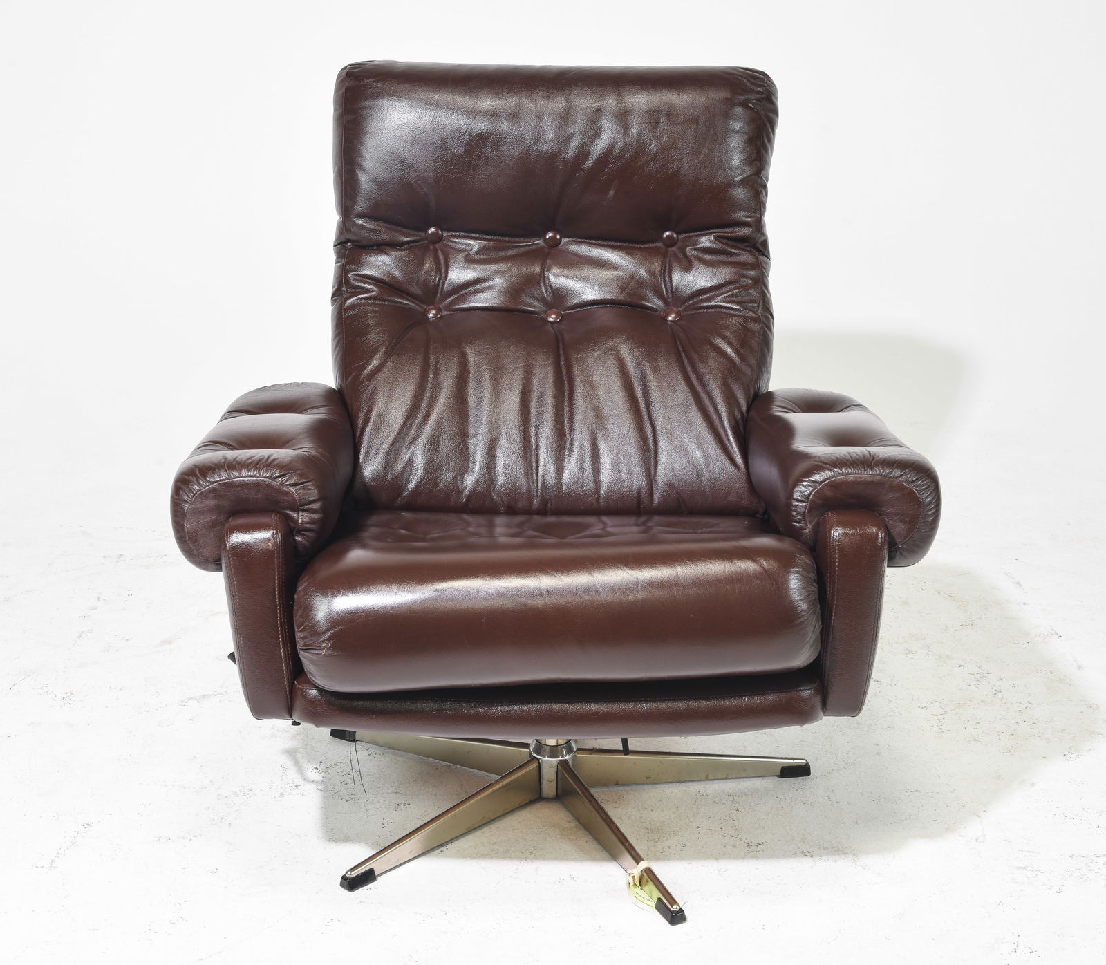 Danish Mid Century Modern Leather Chair (1 of 7)