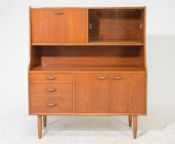 Mid Century Modern Cocktail Cabinet