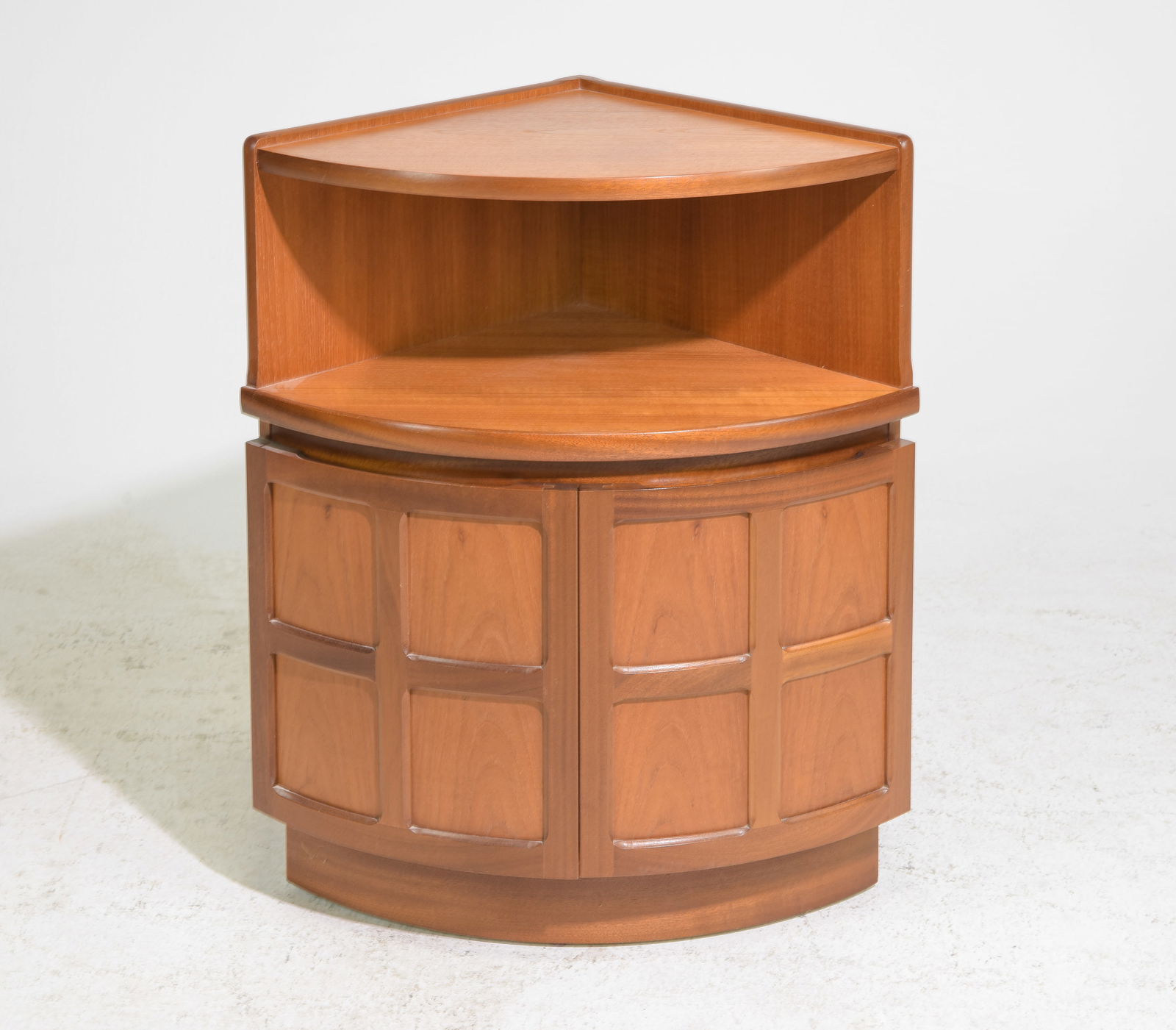 Mid Century Modern Low Corner Cabinet - Nathan (1 of 5)