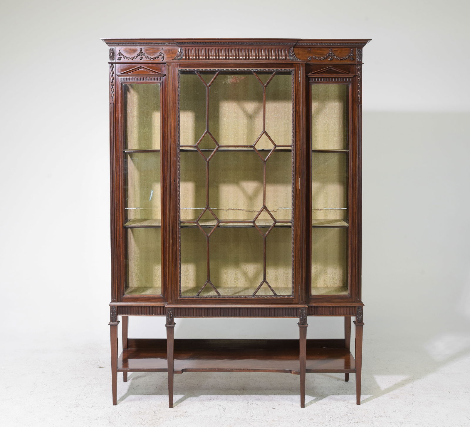British Mahogany Showcase / Display Cabinet (1 of 10)