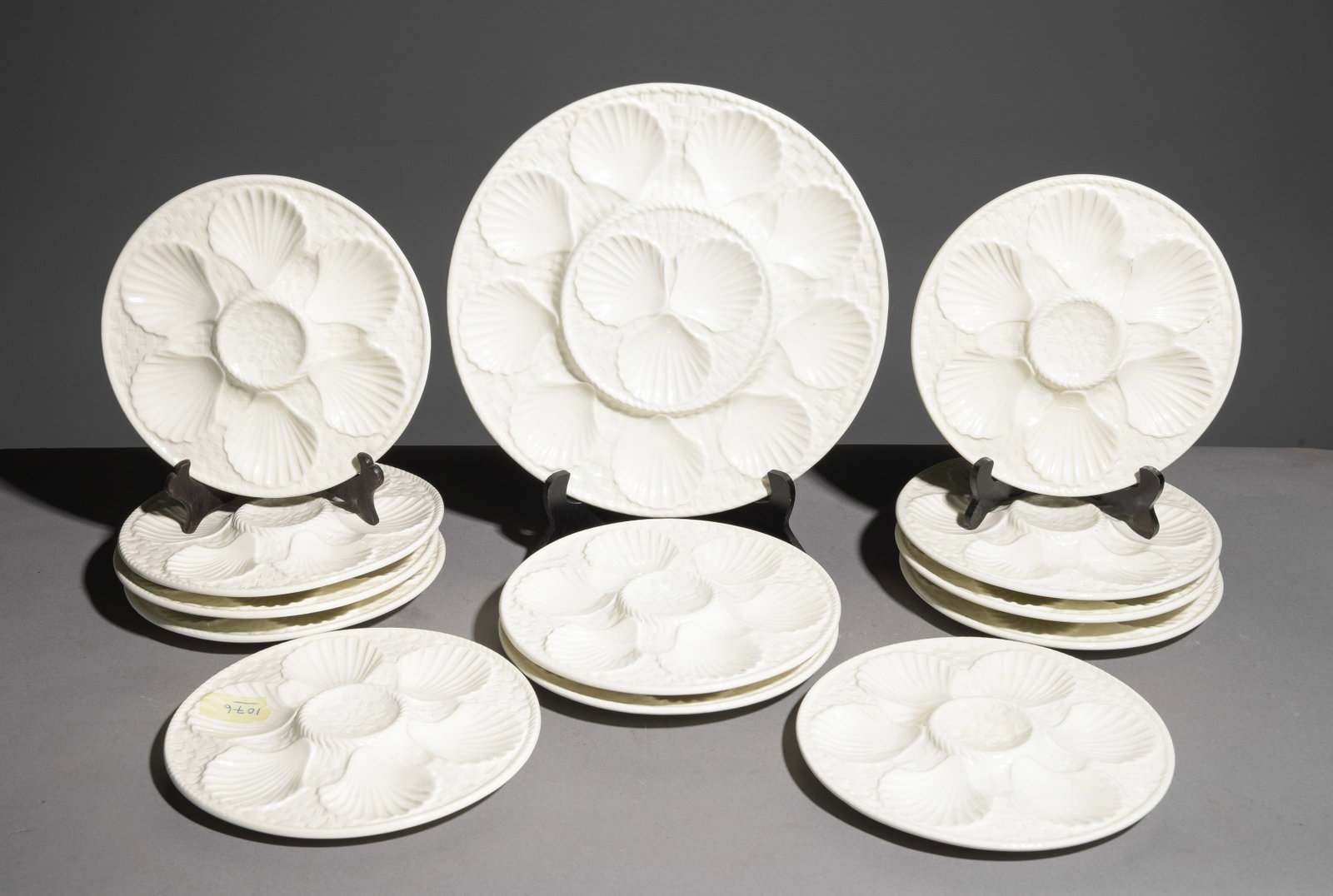 13pc French Scallop Plate Set - Platter & 12 Plates: 13pc French Scallop Plate Set - Platter & 12 Plates - Platter is 1 in tall x 13 inch diameter