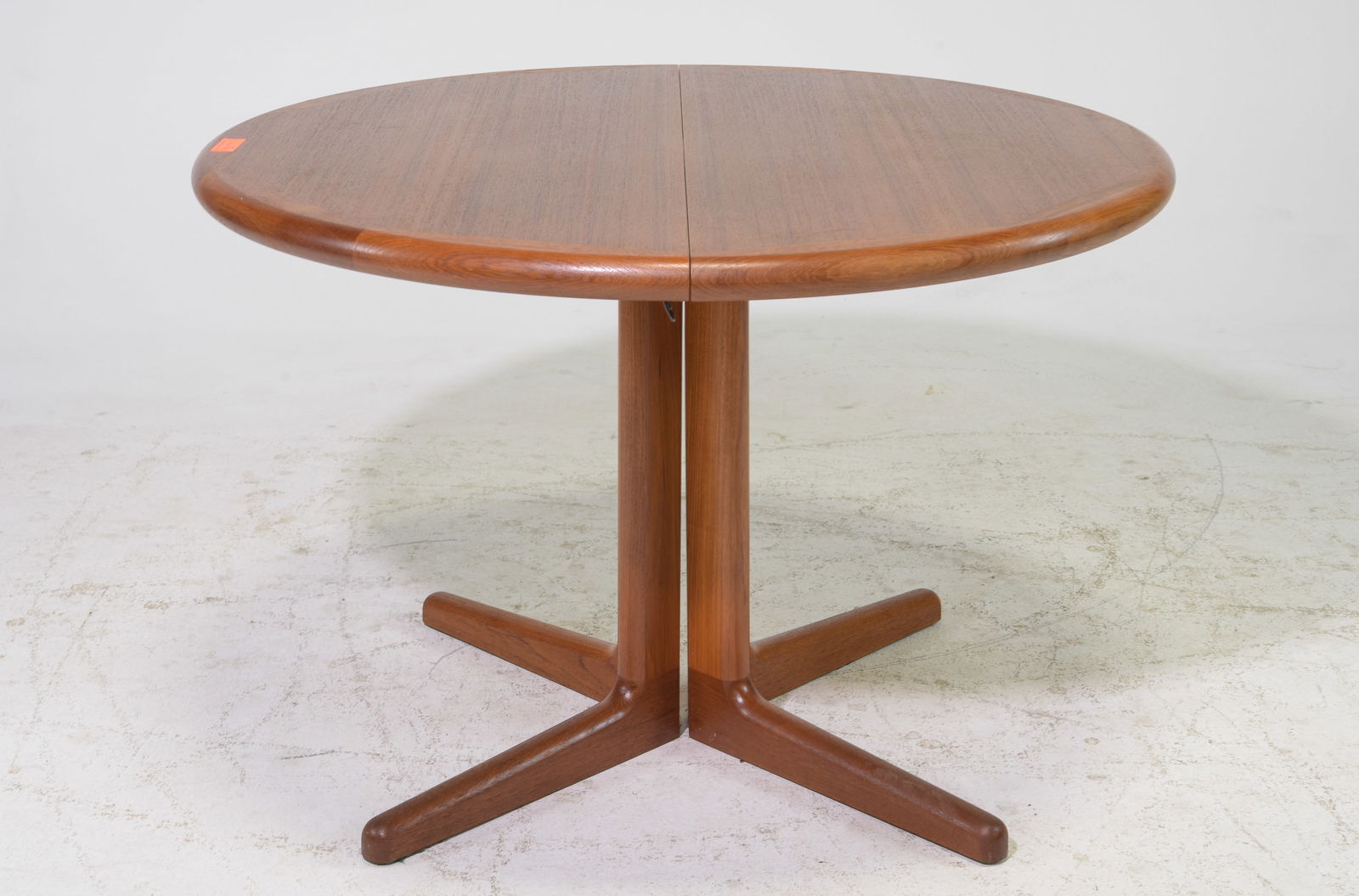 Mid Century Modern Extending Table with Leaves (1 of 5)