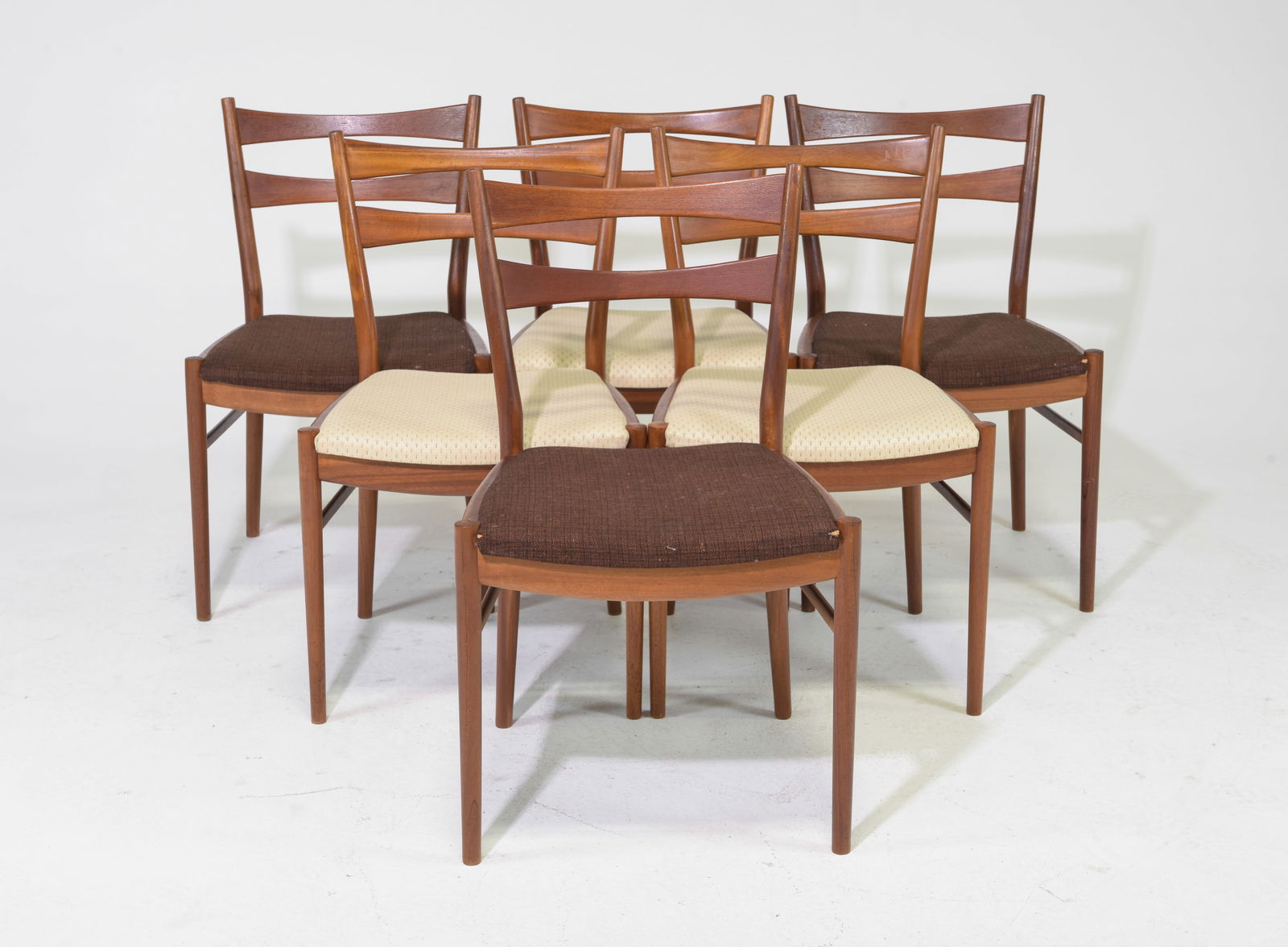 Mid Century Modern Set of 6 Teak Dining Chairs (1 of 5)