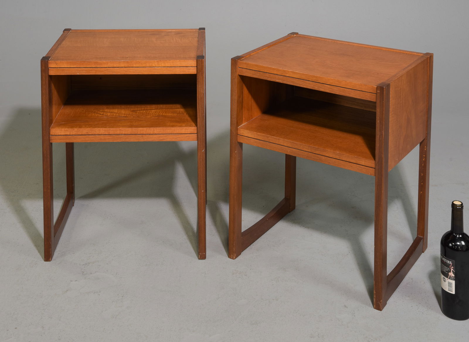 Mid Century Modern Pair of Teak End Tables (1 of 4)