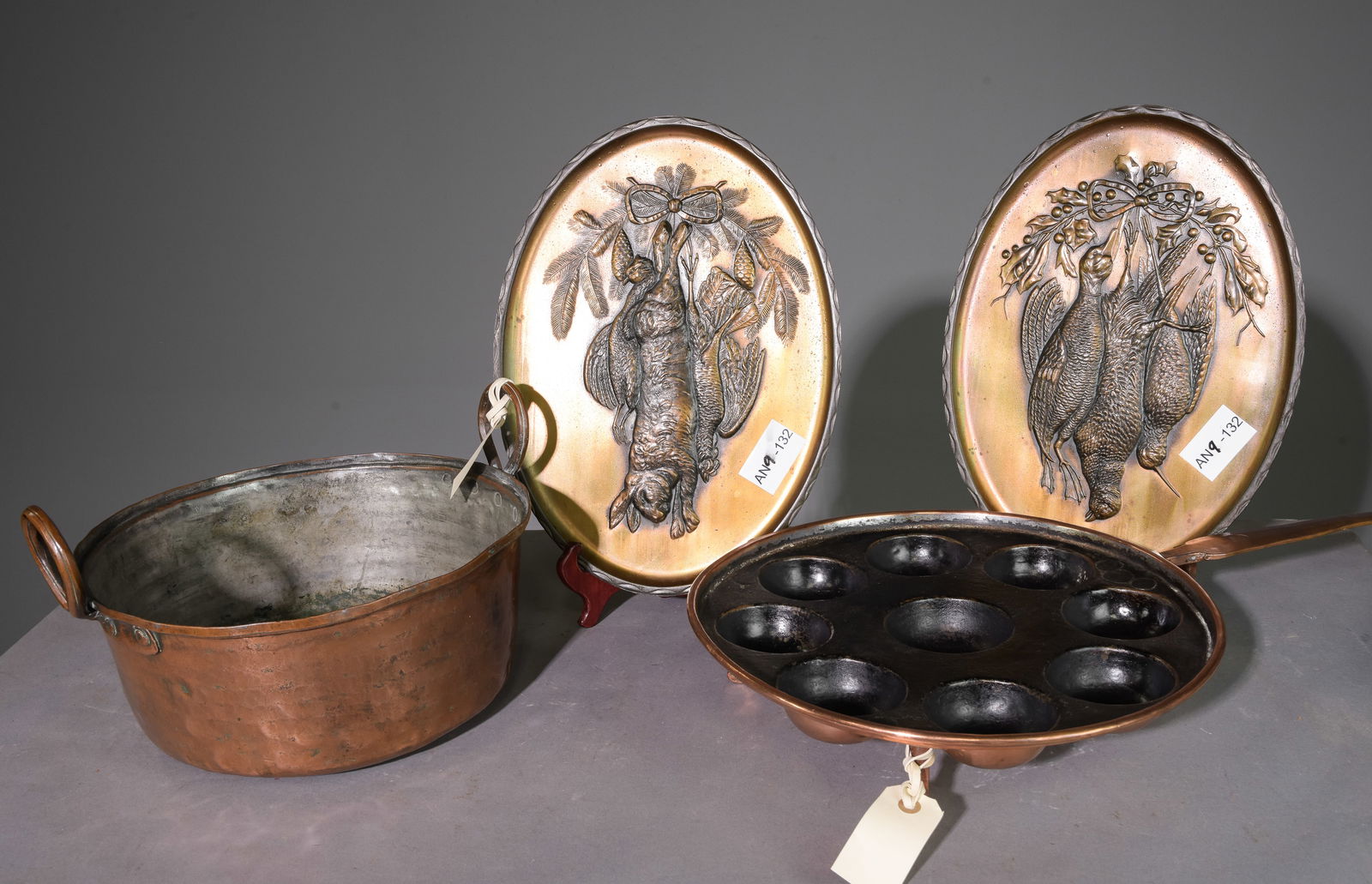 4 Assorted Copper Pan, Hunting Plaques, Egg Pan (1 of 5)
