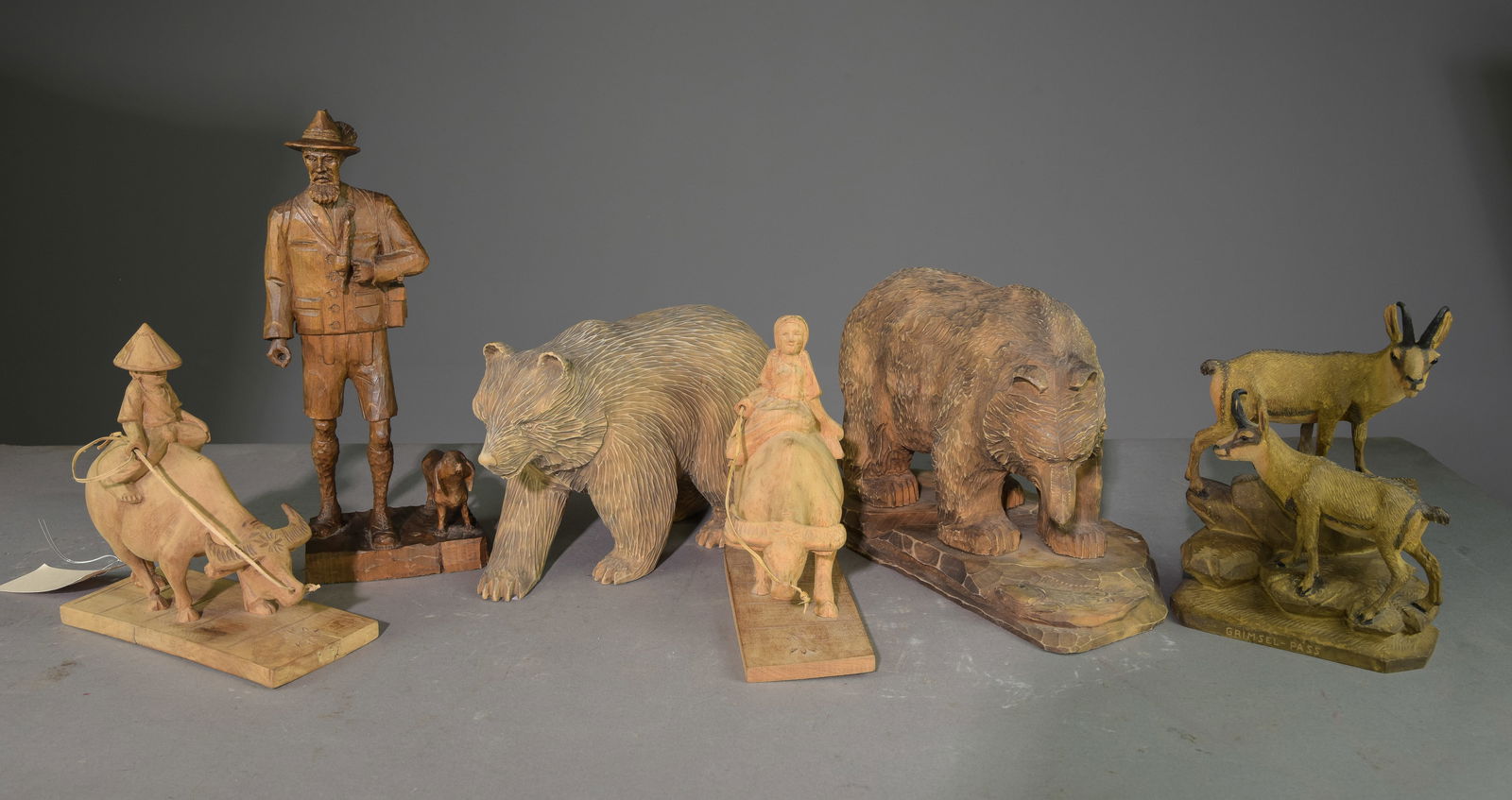 6 Assorted Hand Carved Animal Figures (1 of 3)