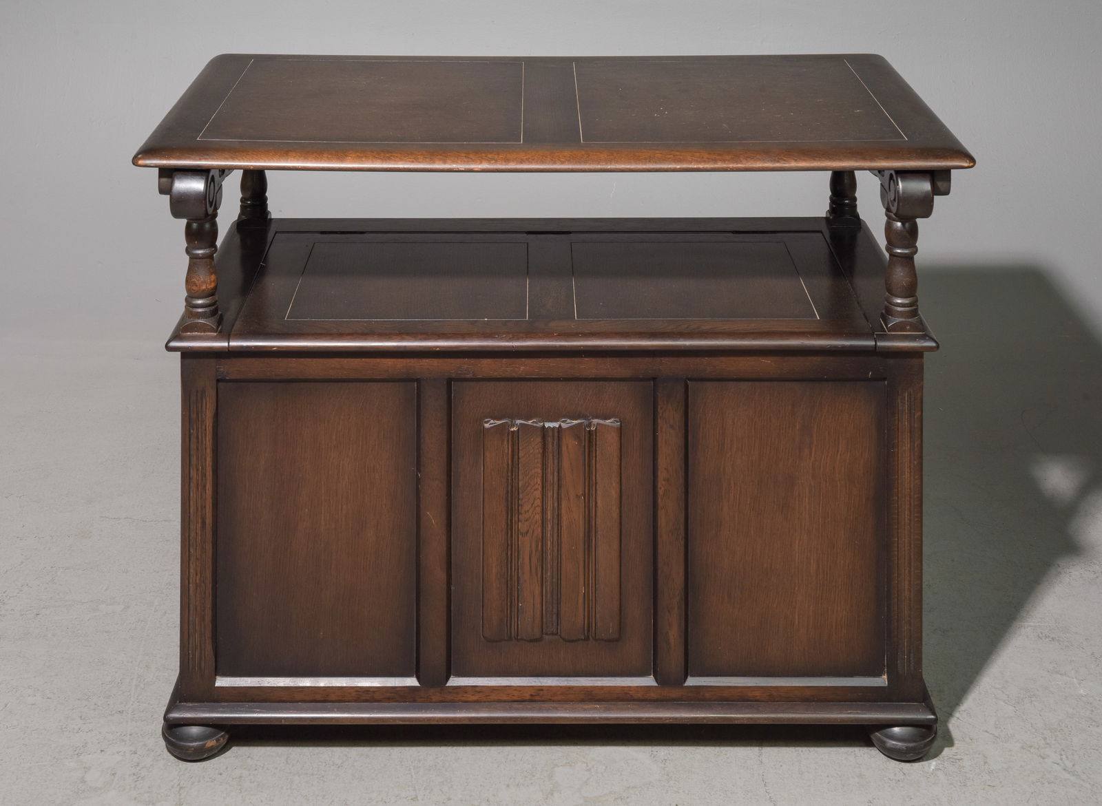 British Carved Oak Monks Bench / Trunk (1 of 3)