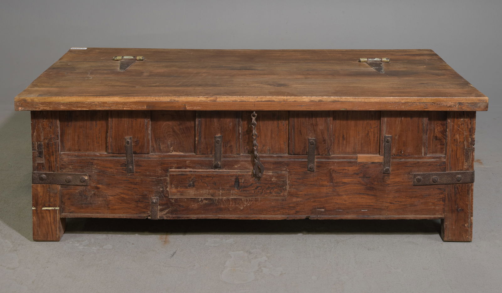 Rustic Large Wood Trunk / Blanket Chest (1 of 4)