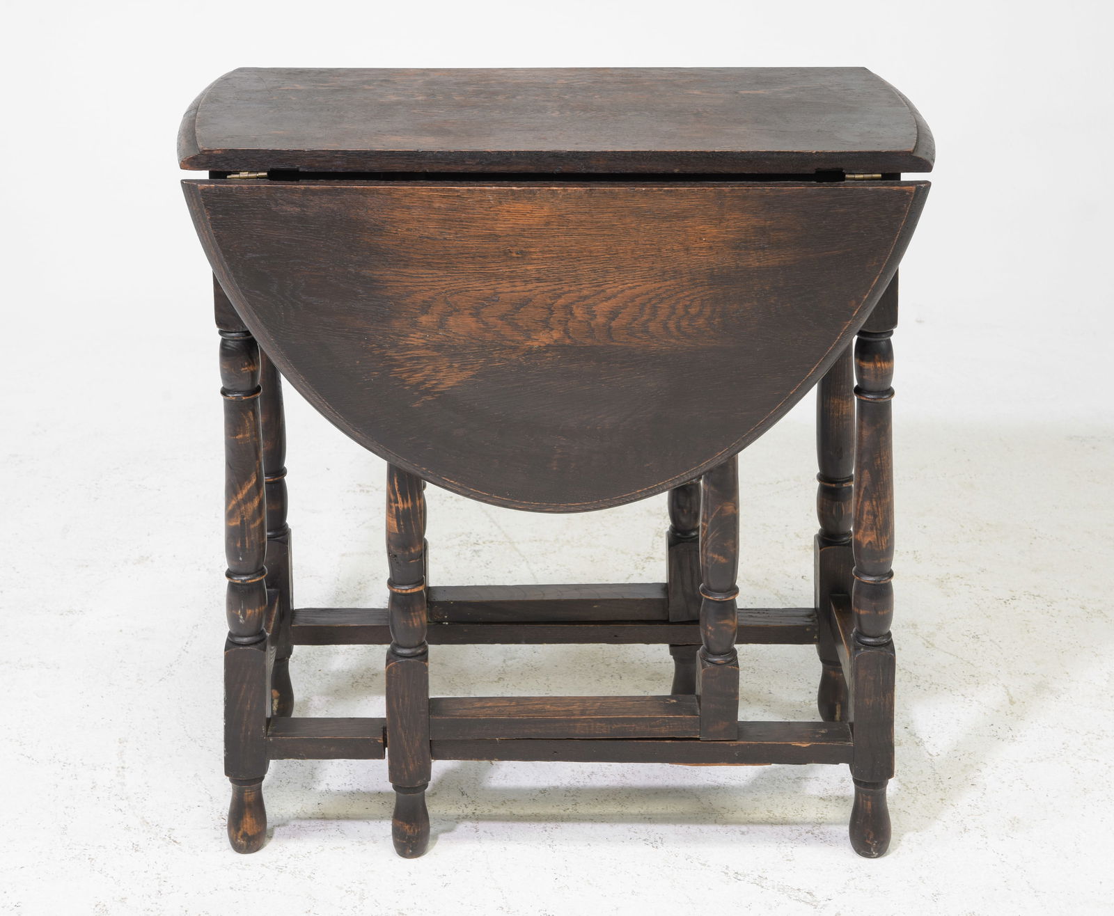 British Oak Drop Leaf / Gateleg Table (1 of 5)