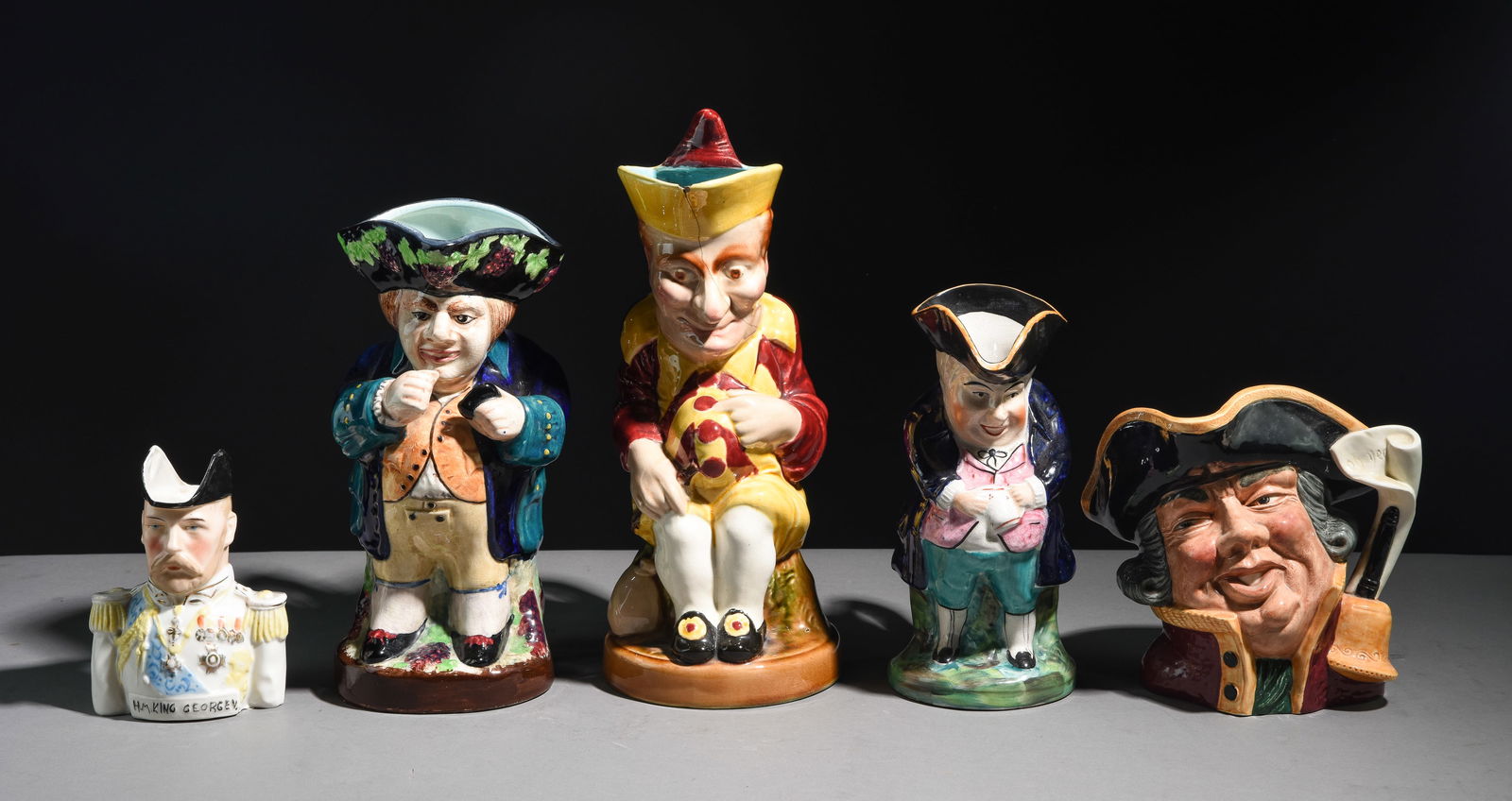 5 Royal Doulton Toby / Character Jugs (1 of 12)