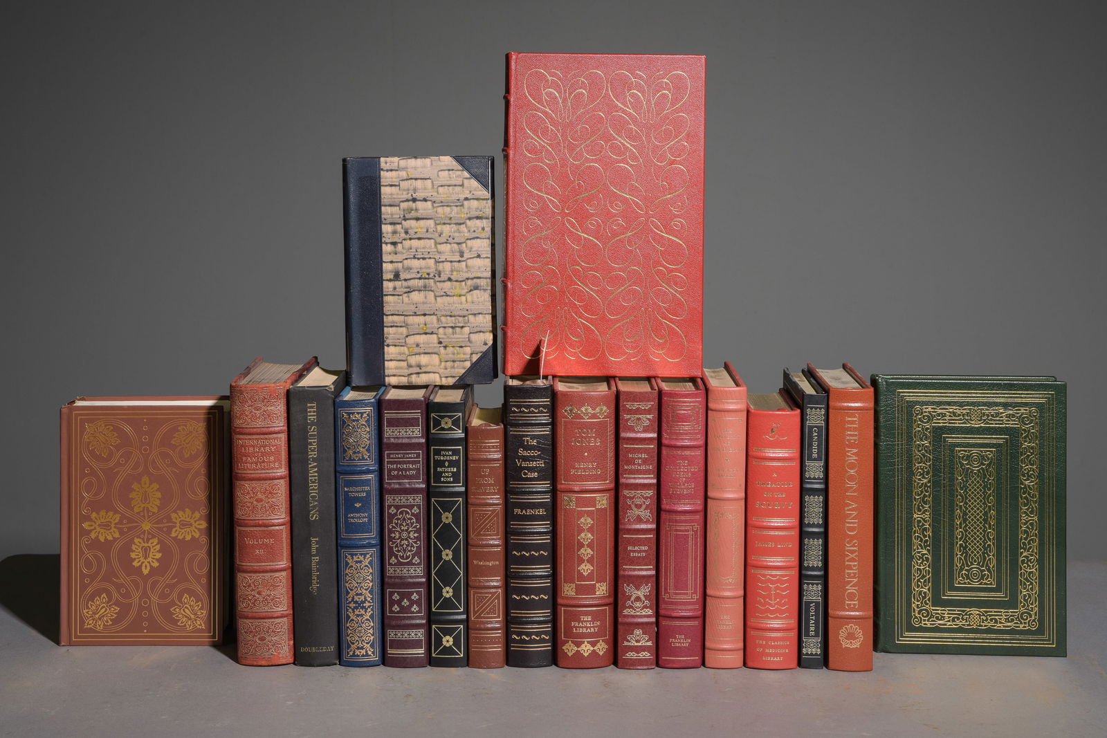 18 Assorted English & European Books / Novels (1 of 4)