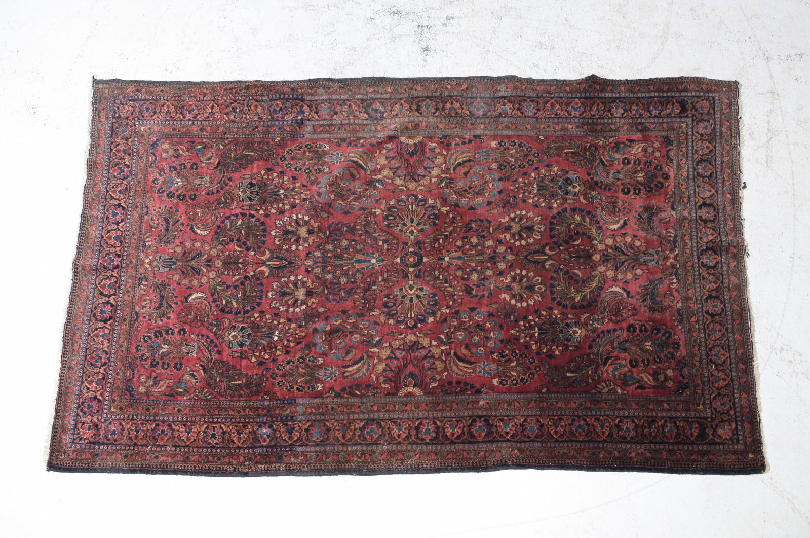 Persian Sarouk Hand Knotted Rug - 6'10 x 4'4: Persian Sarouk Hand Knotted Rug - 6'10 x 4'4