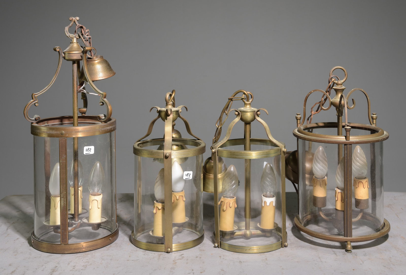Four French Pendant Chandeliers: Four French Pendant Chandeliers - Largest is 19 in tall x 8 inch diameter